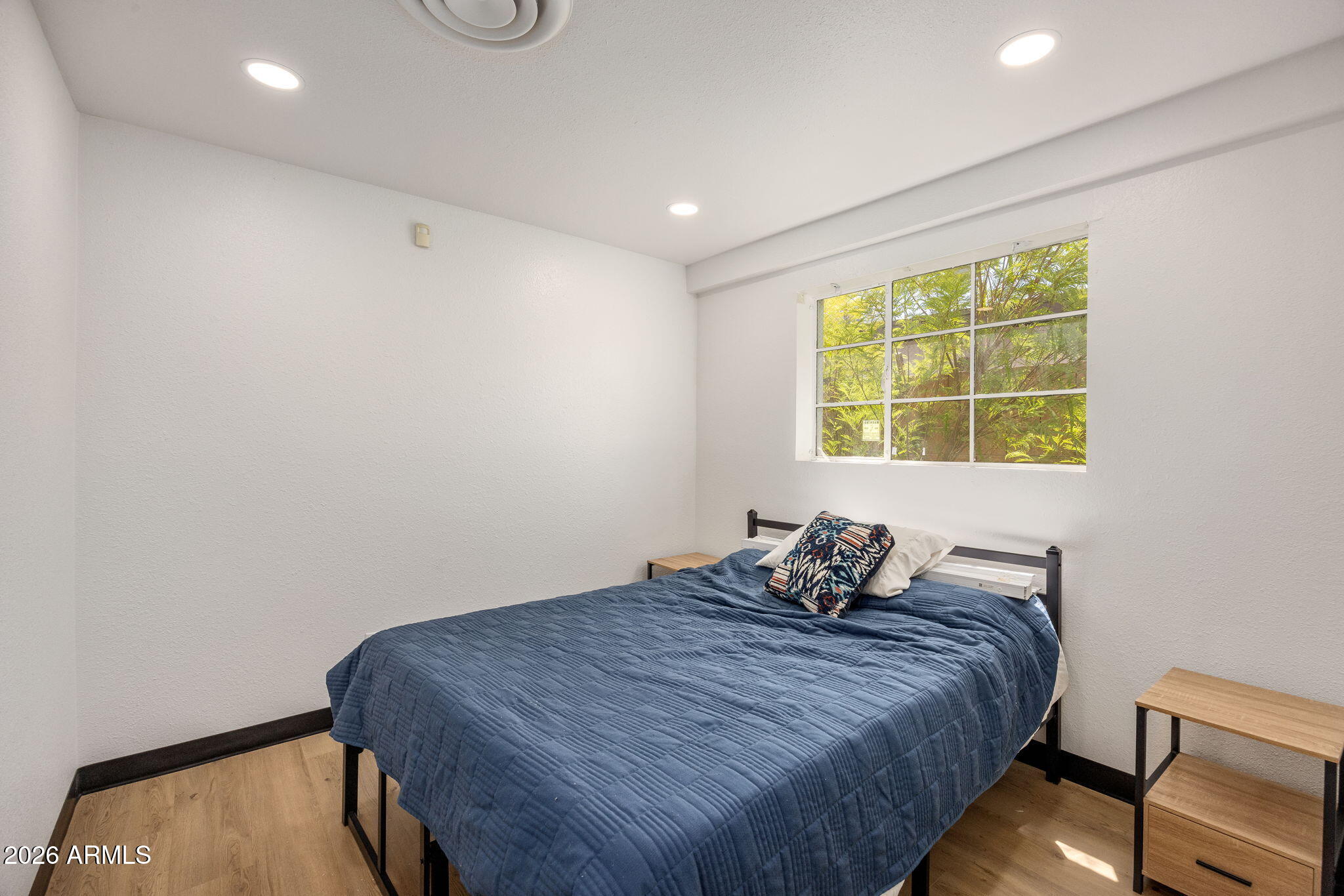 OASIS PLAZA - Residential Income