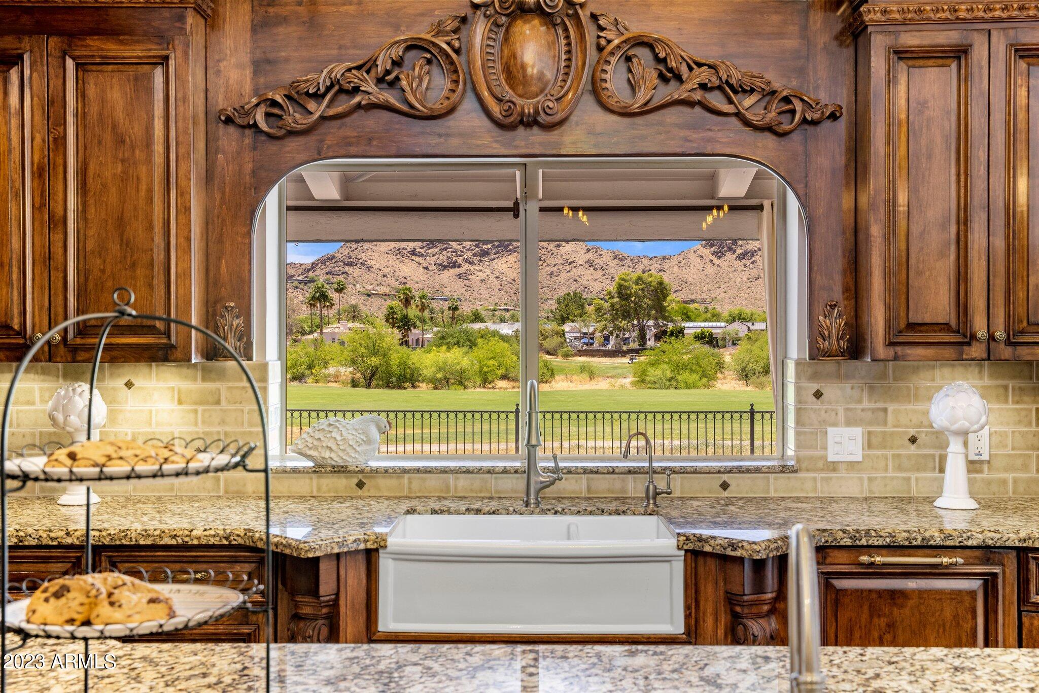 CAMELBACK COUNTRY ESTATES UNIT 5 - Residential
