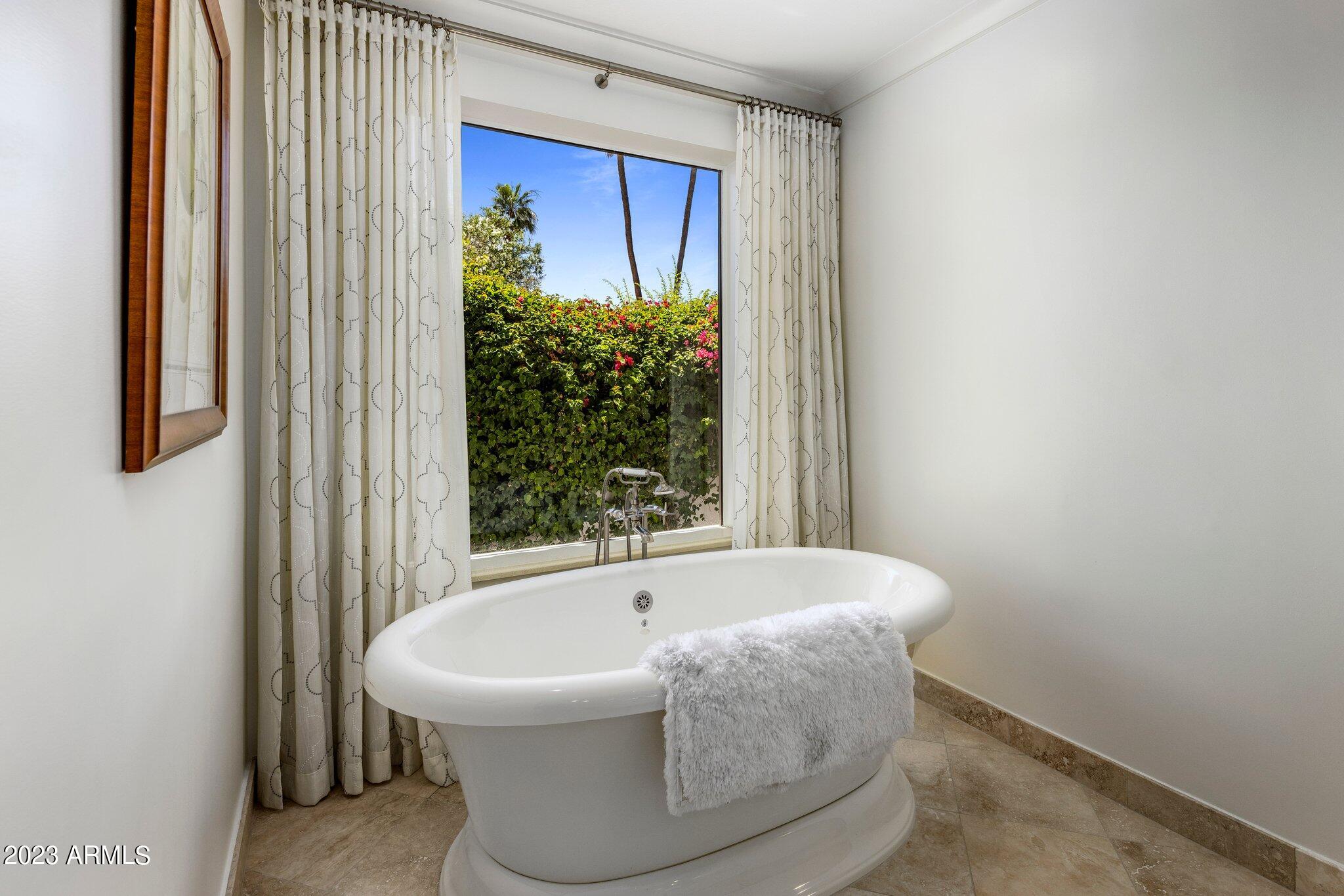CAMELBACK COUNTRY ESTATES UNIT 5 - Residential