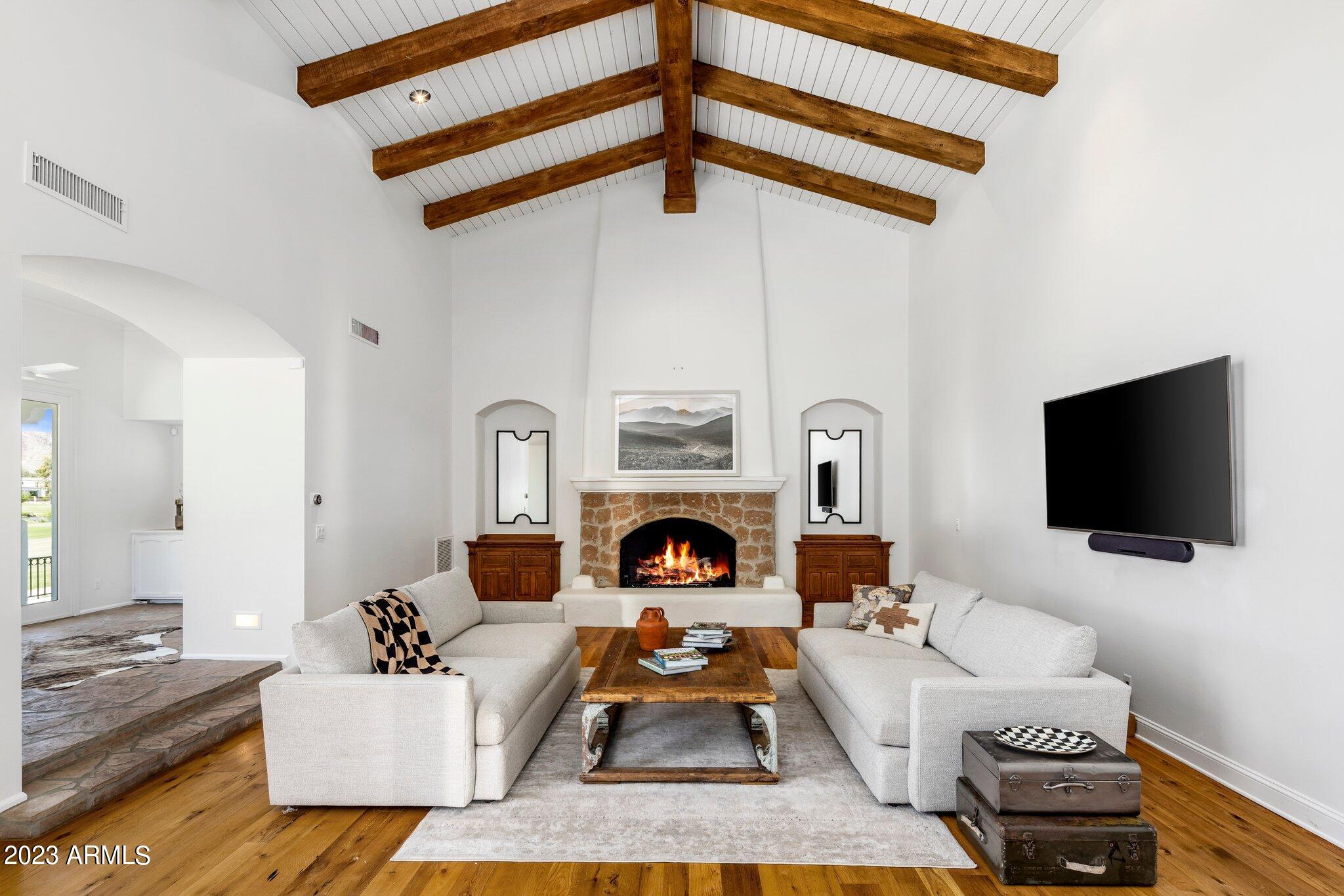 CAMELBACK COUNTRY ESTATES UNIT 5 - Residential