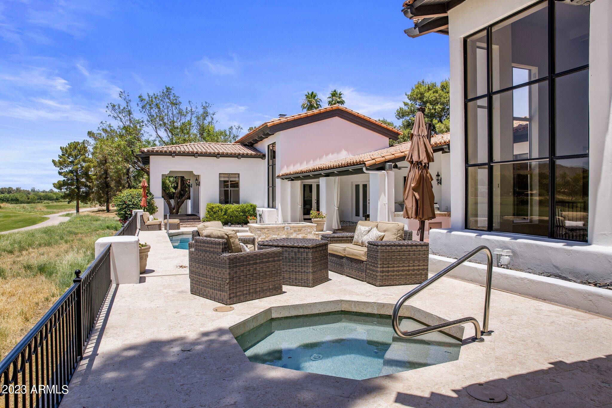 CAMELBACK COUNTRY ESTATES UNIT 5 - Residential