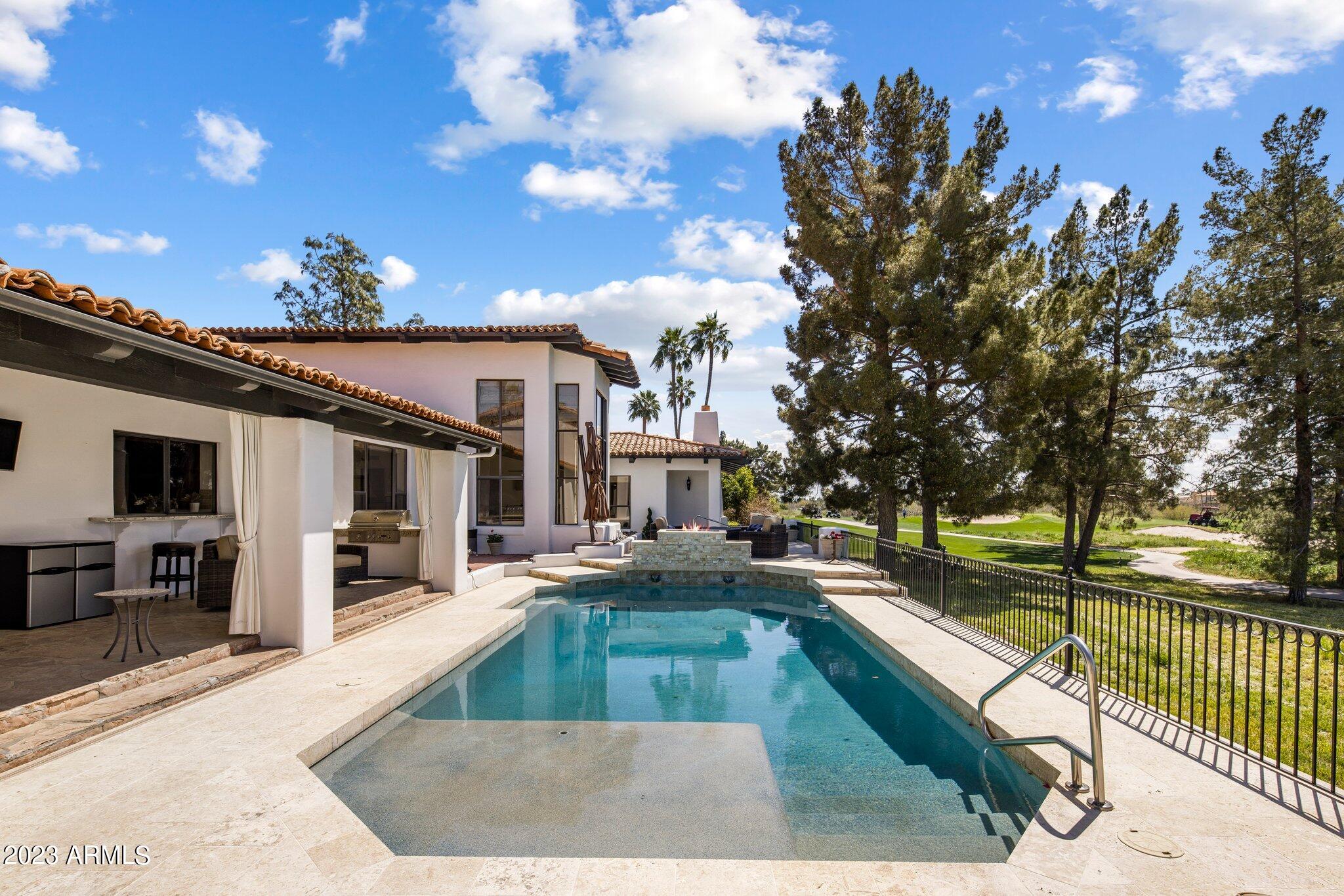 CAMELBACK COUNTRY ESTATES UNIT 5 - Residential