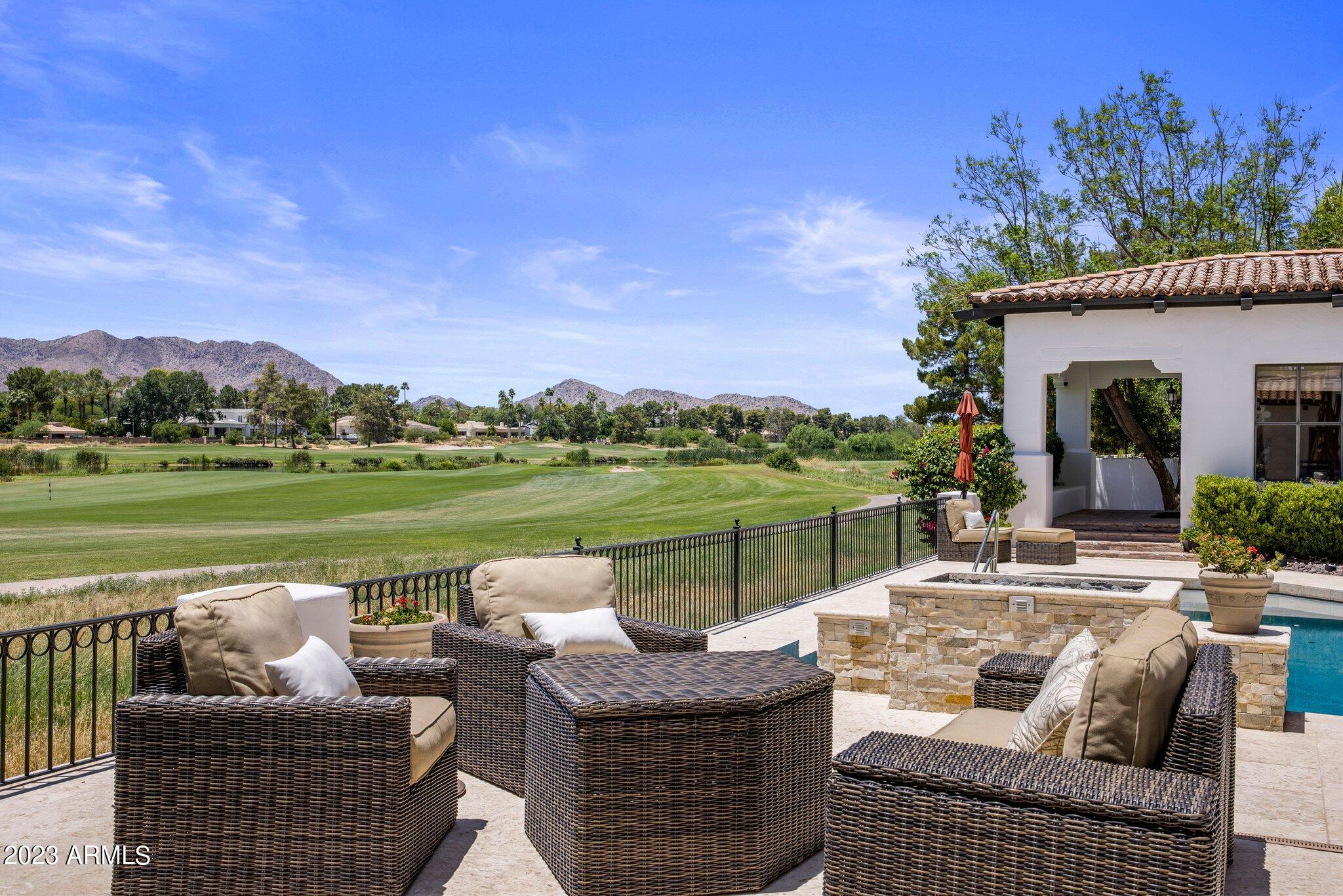 CAMELBACK COUNTRY ESTATES UNIT 5 - Residential