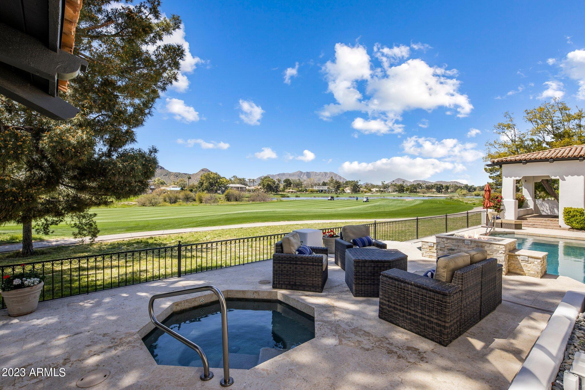 CAMELBACK COUNTRY ESTATES UNIT 5 - Residential