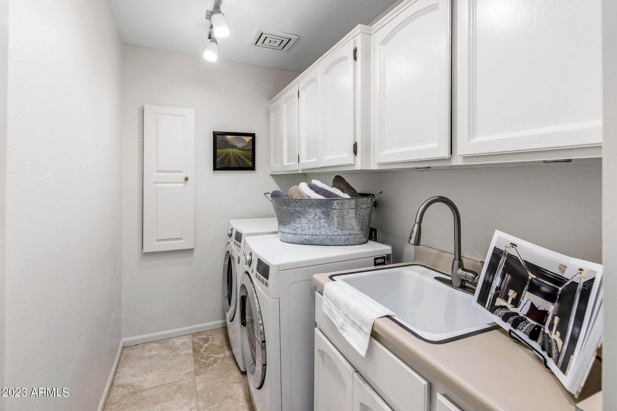 CAMELBACK COUNTRY ESTATES UNIT 5 - Residential