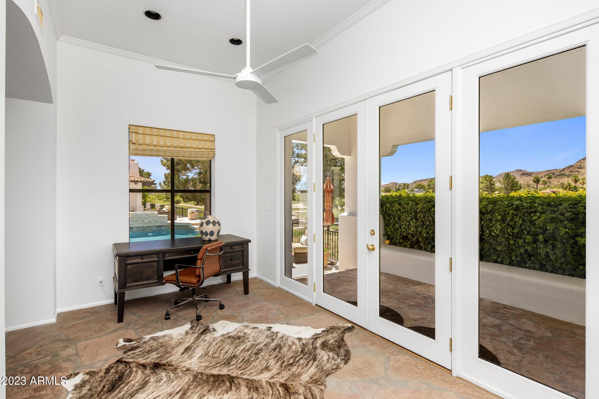 CAMELBACK COUNTRY ESTATES UNIT 5 - Residential