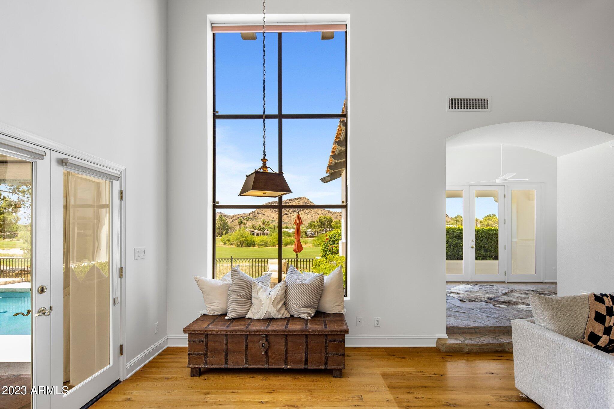 CAMELBACK COUNTRY ESTATES UNIT 5 - Residential