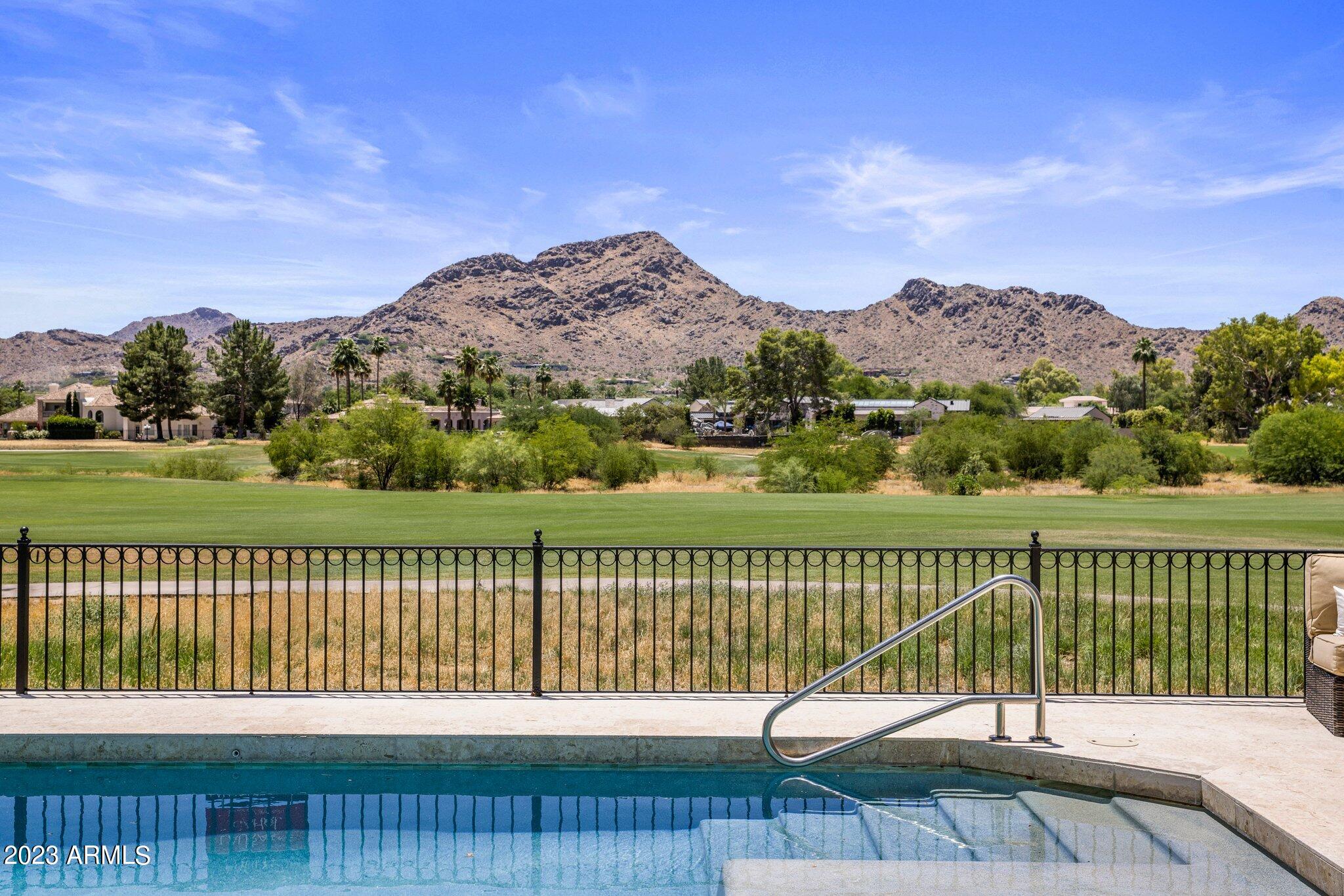 CAMELBACK COUNTRY ESTATES UNIT 5 - Residential