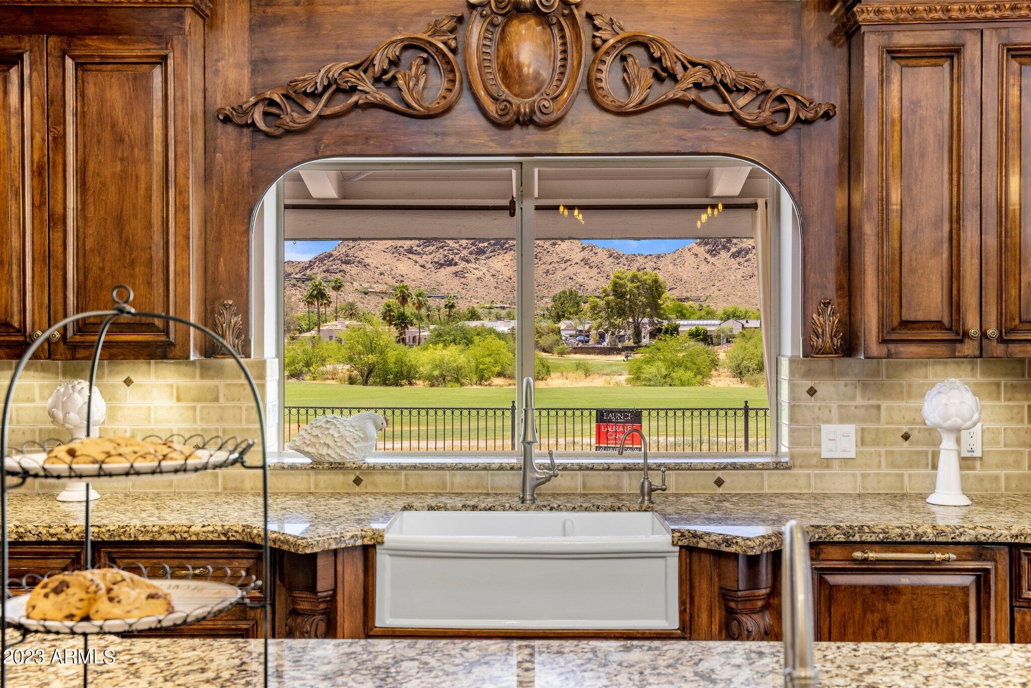 CAMELBACK COUNTRY ESTATES UNIT 5 - Residential
