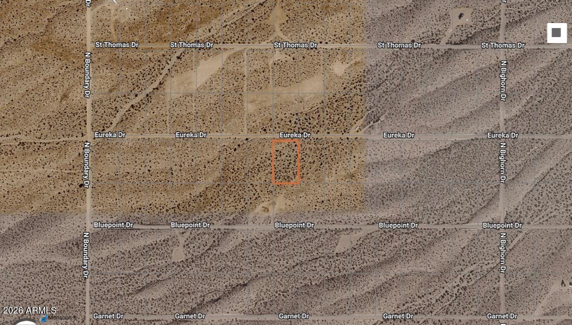 Great 1 acre lot pletty of room to build a home of your dream with wonderful mountain views.

Buyer to confirm zoning, use, utlities, water and building regulations.