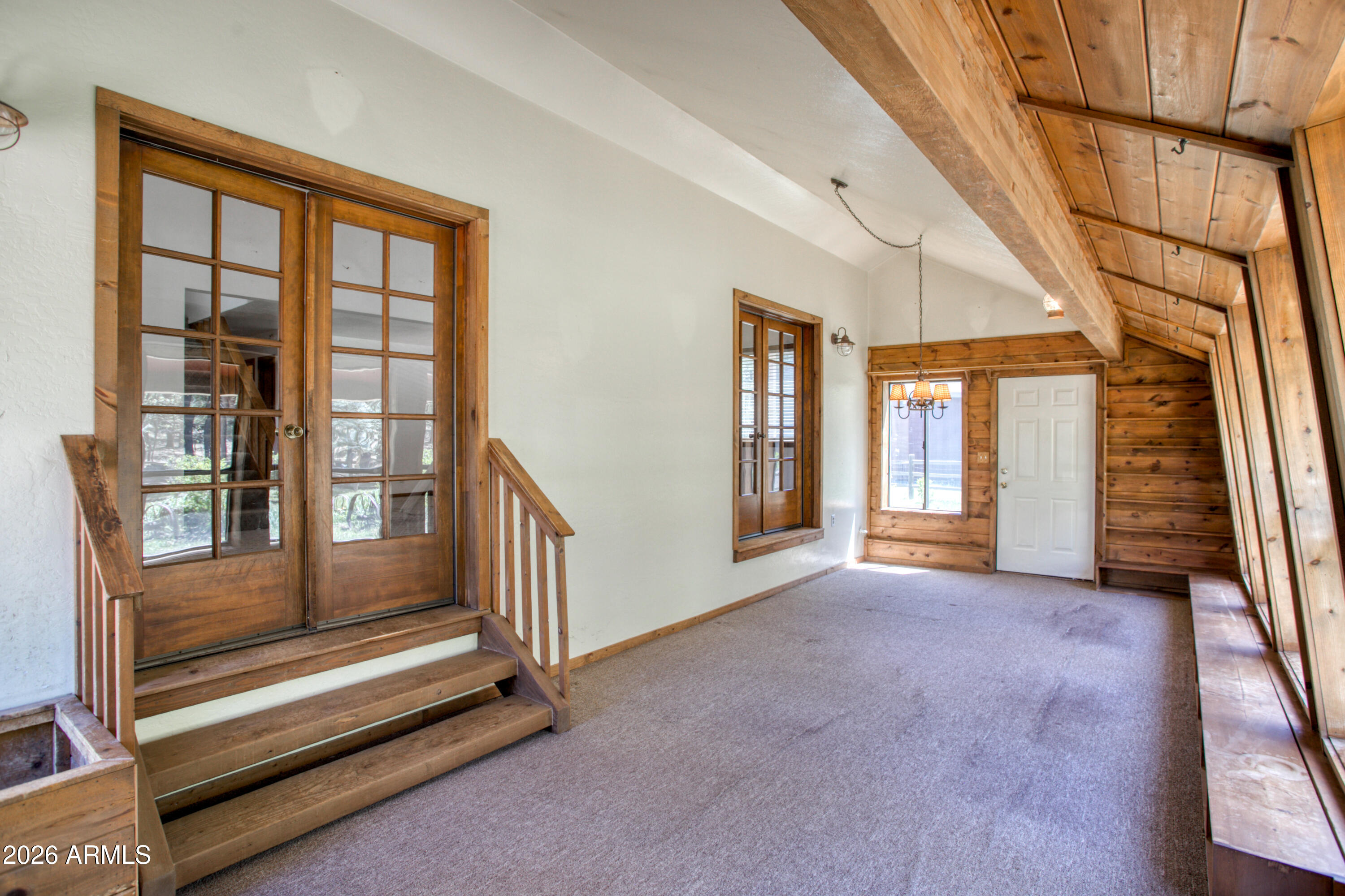 SKY HI RETREAT UNIT 1 - Residential