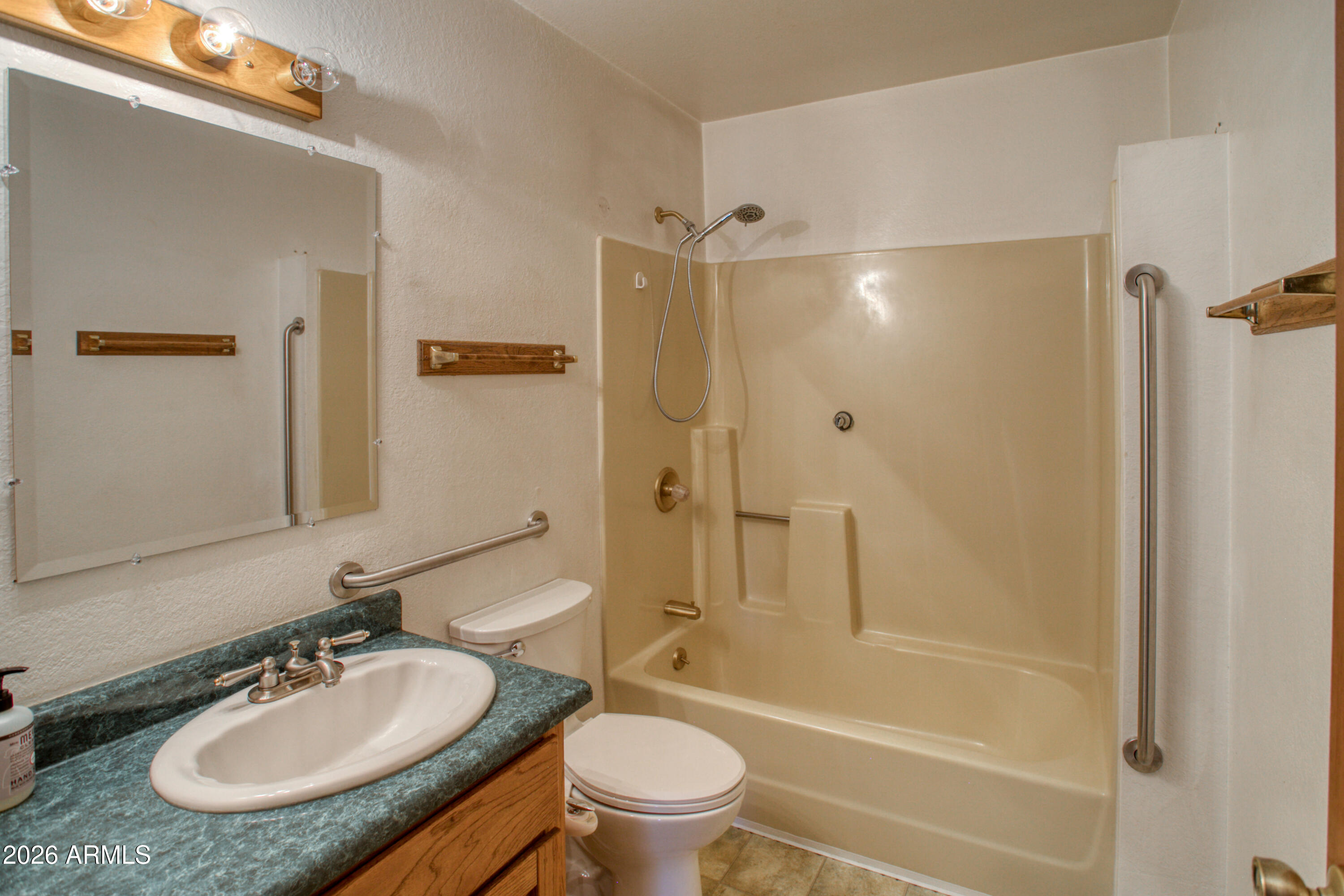 SKY HI RETREAT UNIT 1 - Residential