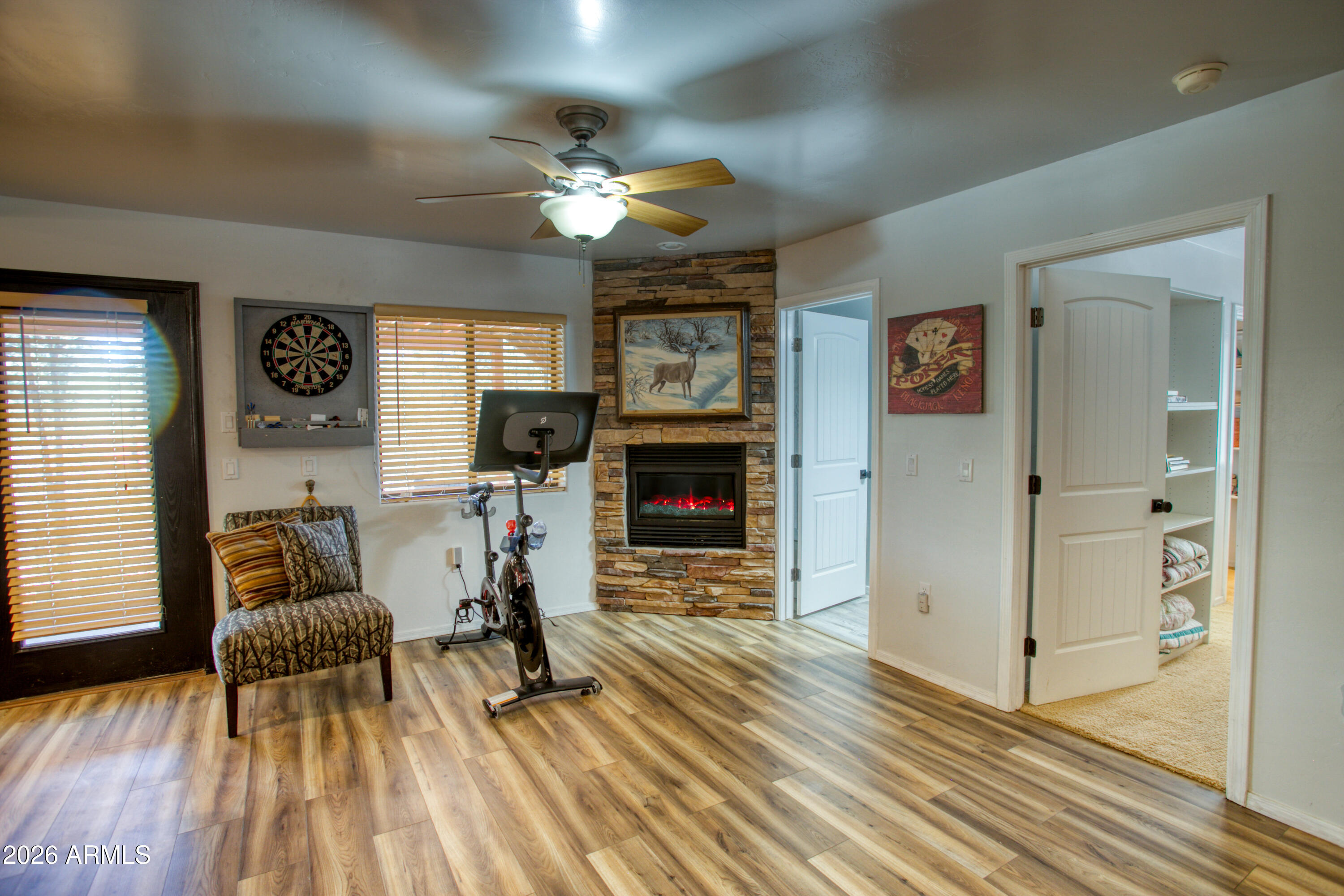 Pine Oaks - Residential
