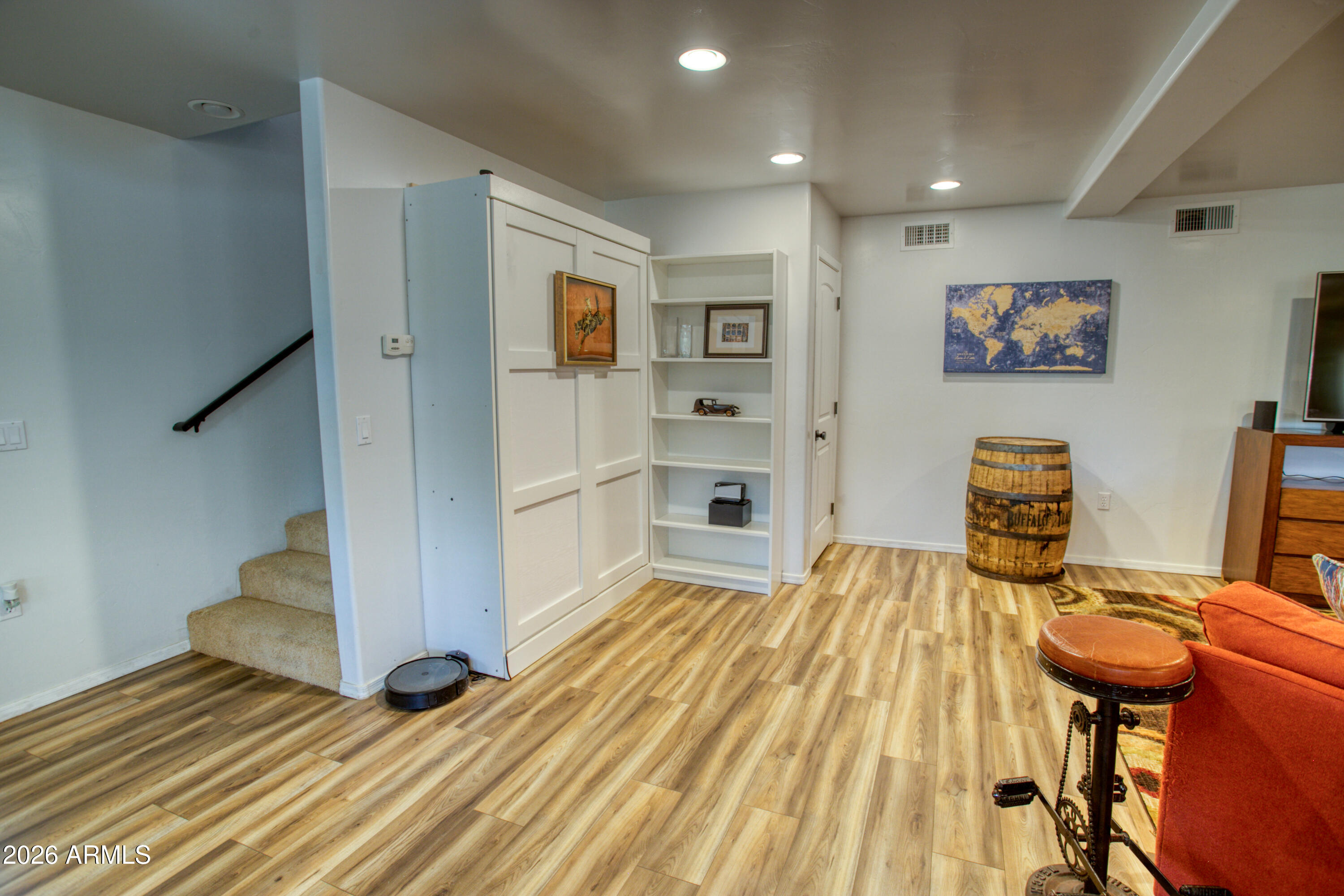Pine Oaks - Residential