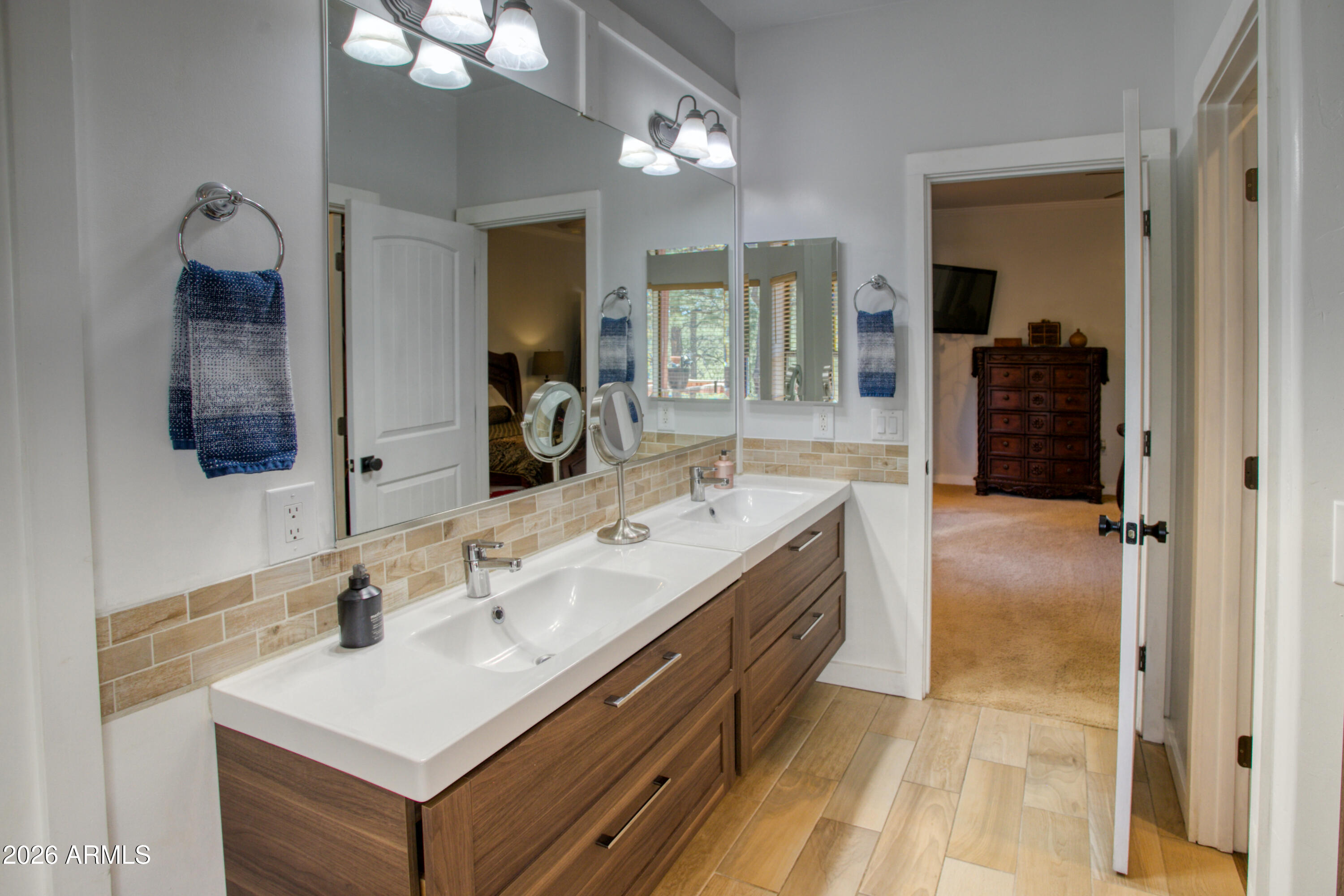 Pine Oaks - Residential