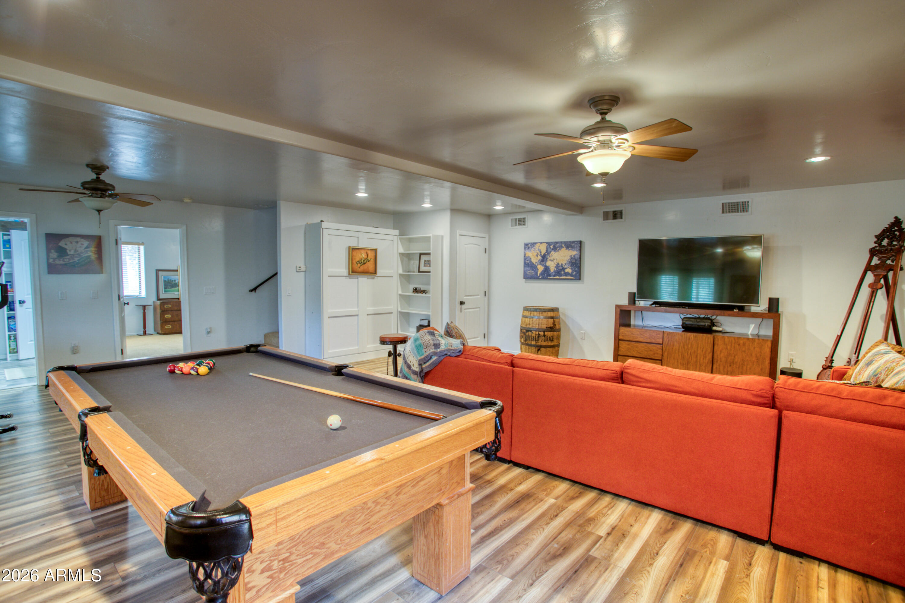 Pine Oaks - Residential