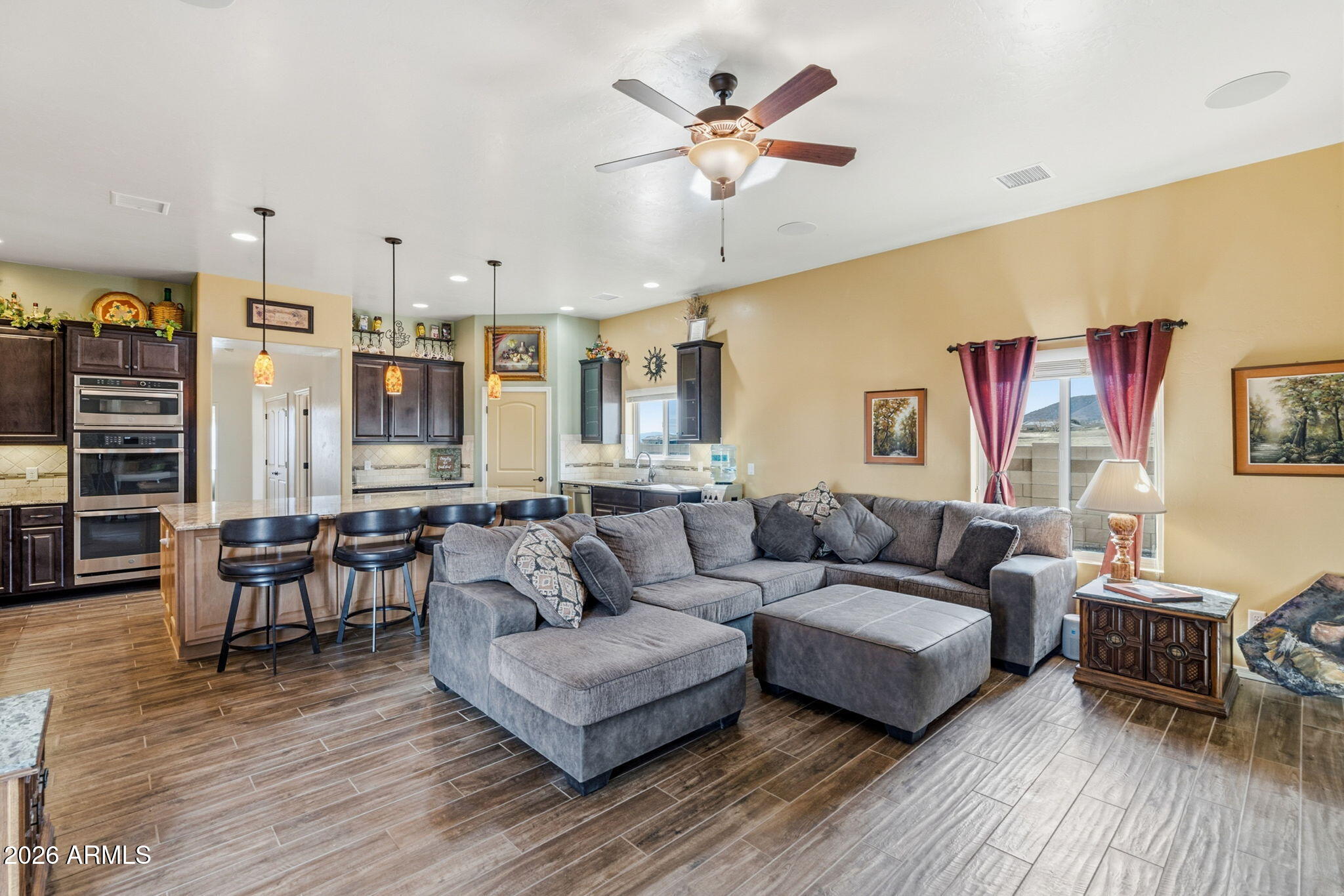 WILD HORSE 2 - Residential