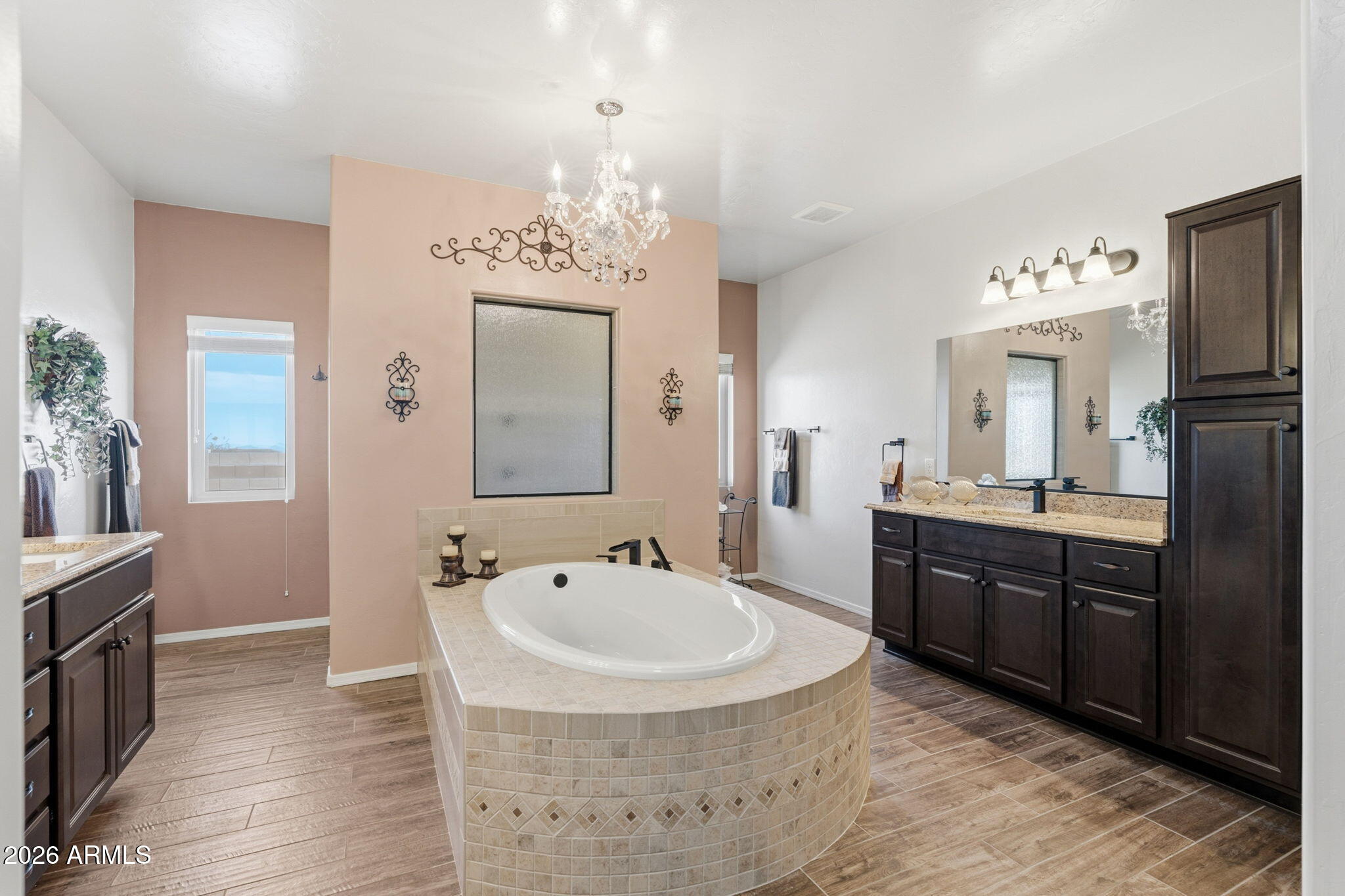 WILD HORSE 2 - Residential