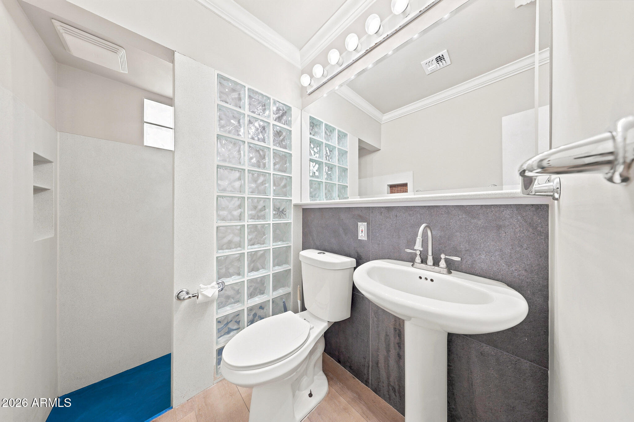 UNIVERSITY ESTATES - Residential