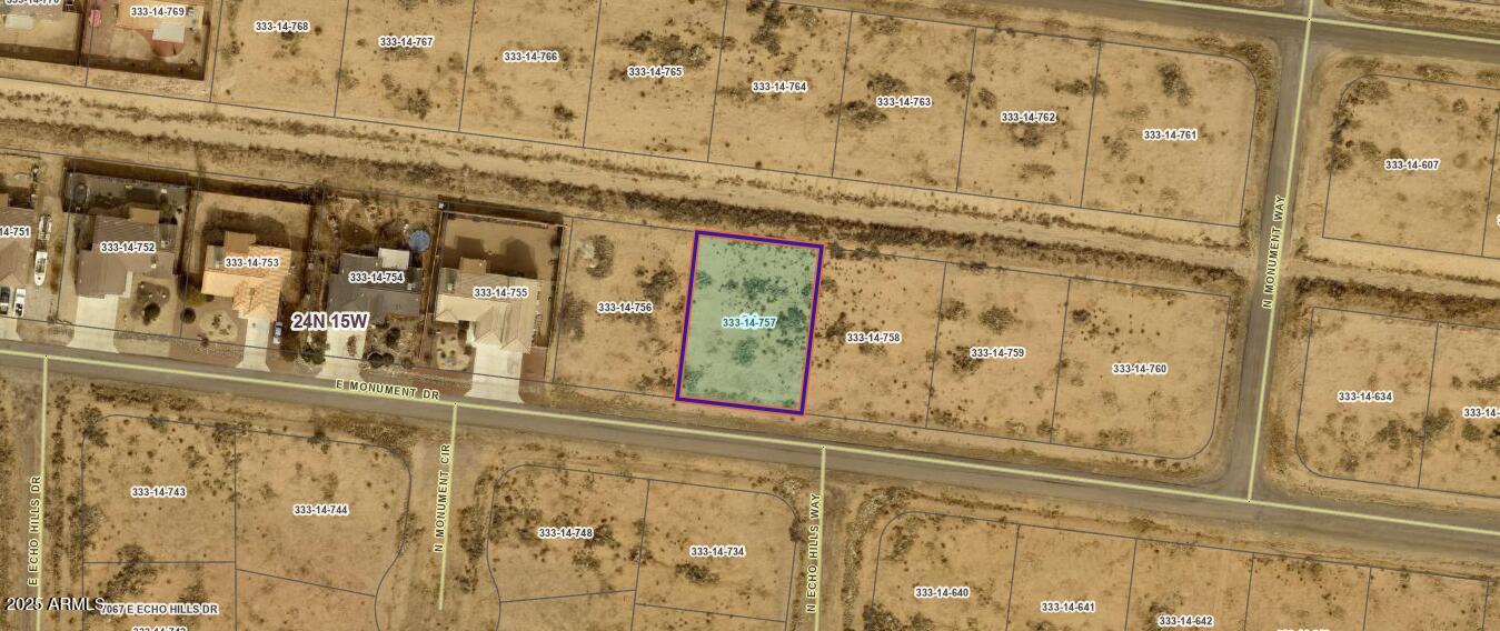 This lot is located in a golf community and has great mountain views! This is a great investment for the future. Don't miss out on this opportunity!