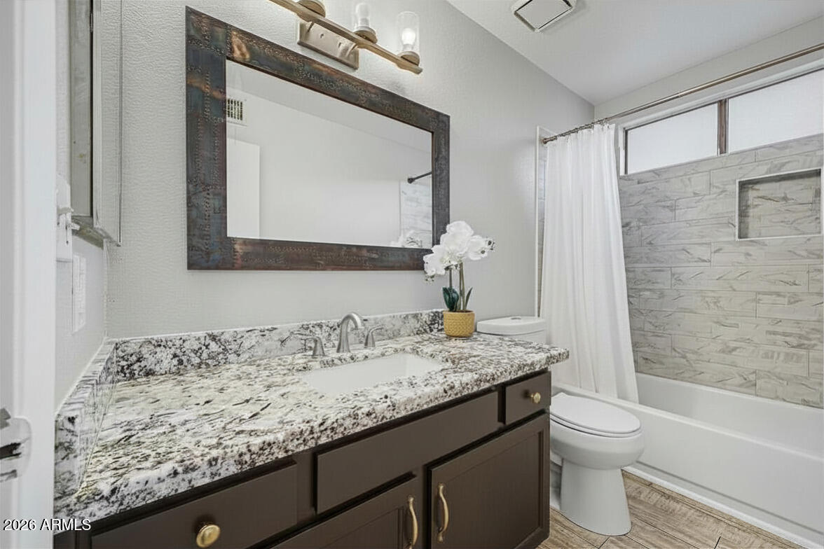STAPLEY GREENS PAD UNIT 1 - Residential