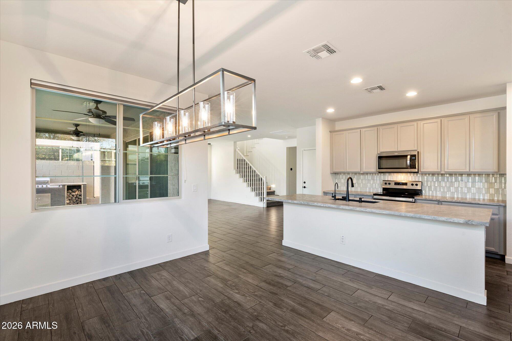 MADISON PARK - Residential