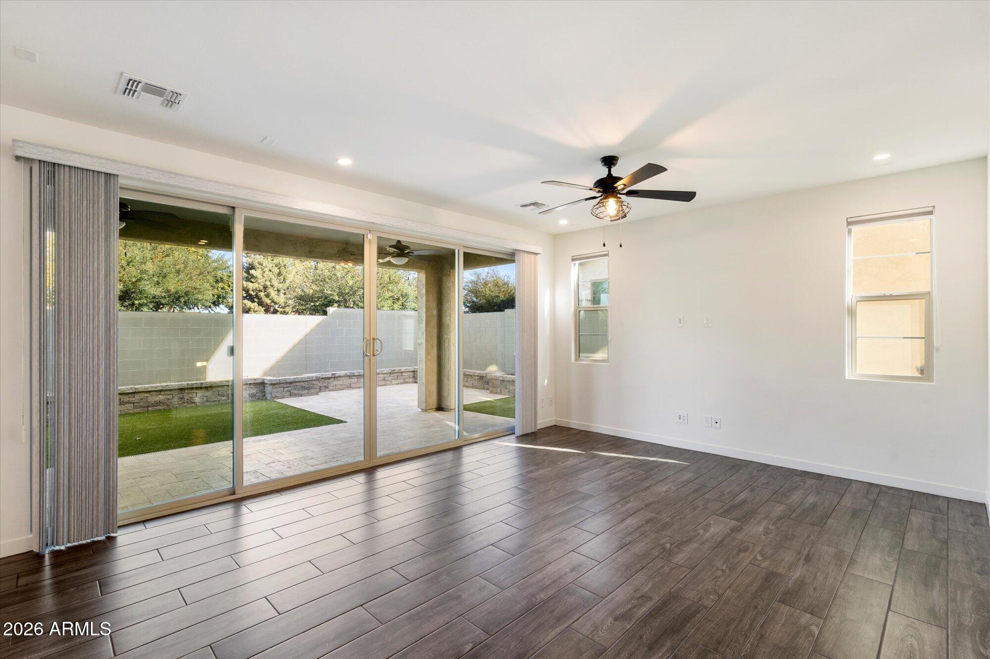 MADISON PARK - Residential