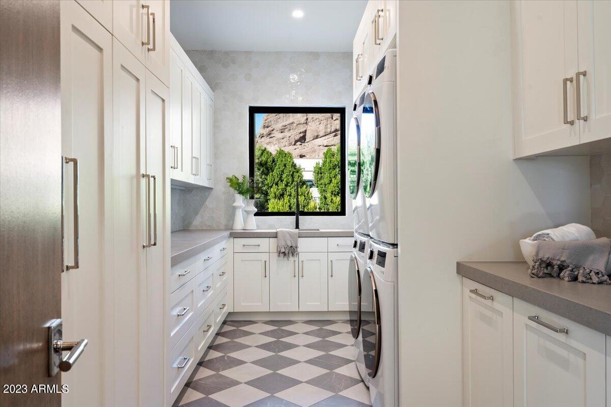CAMELBACK SIERRA - Residential