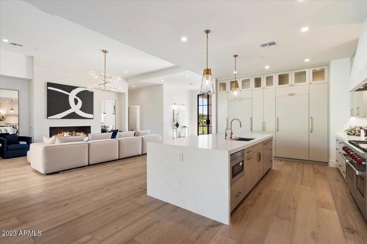 CAMELBACK SIERRA - Residential