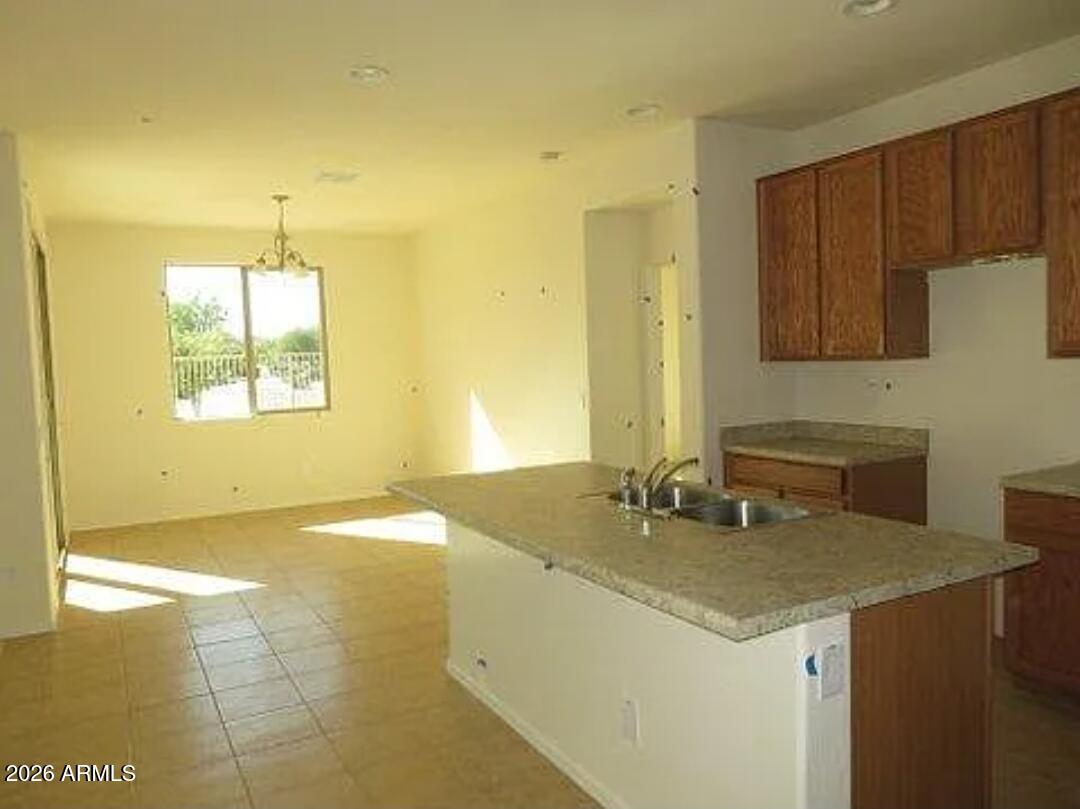 GLEN RIVER AT CANYON TRAILS 3L - Residential Lease
