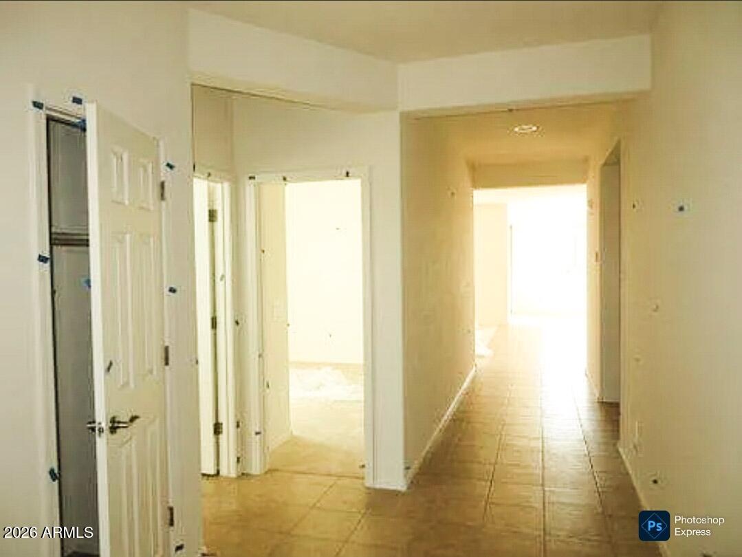 GLEN RIVER AT CANYON TRAILS 3L - Residential Lease