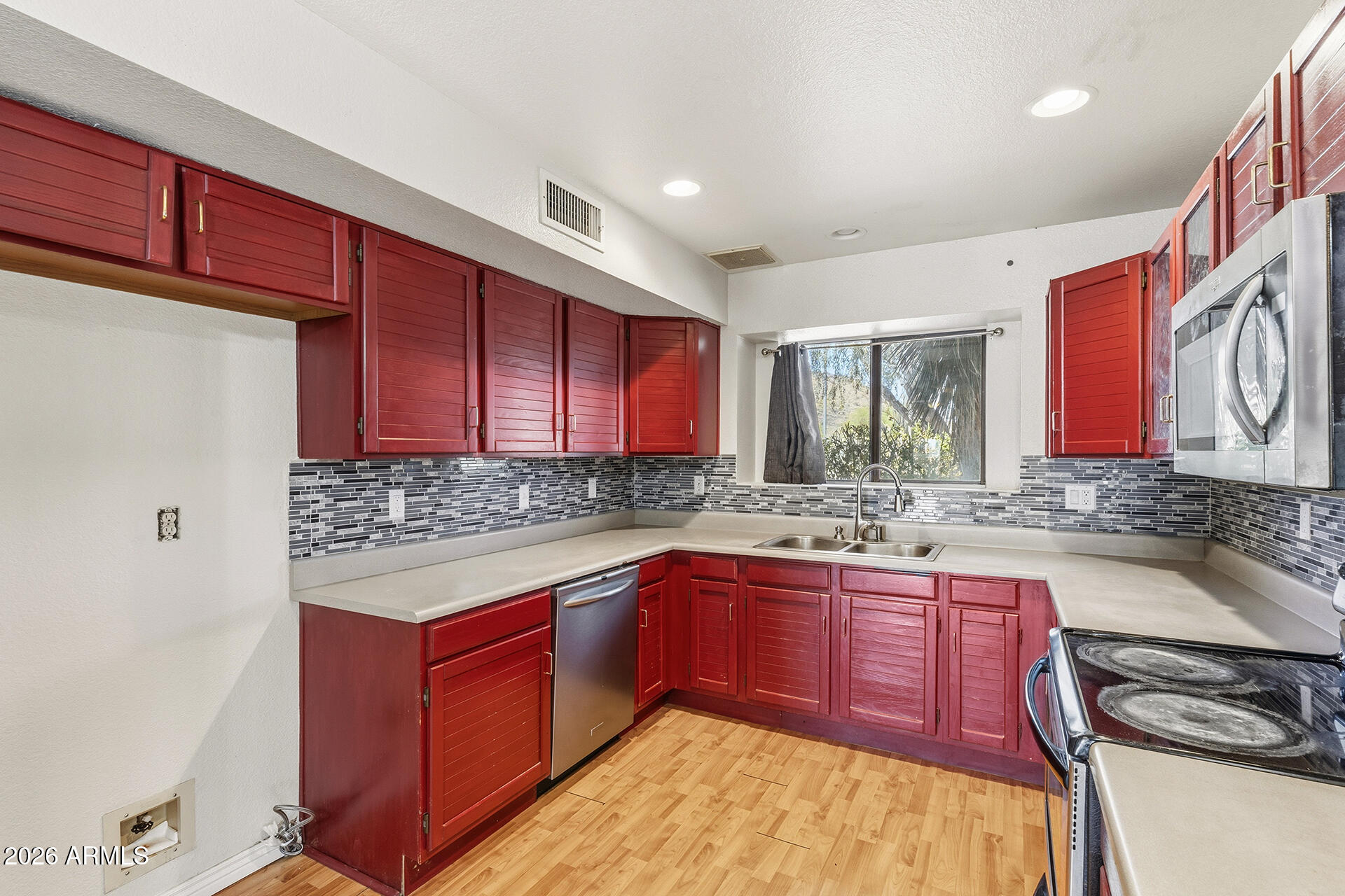 OVERLAND HILLS 3 - Residential