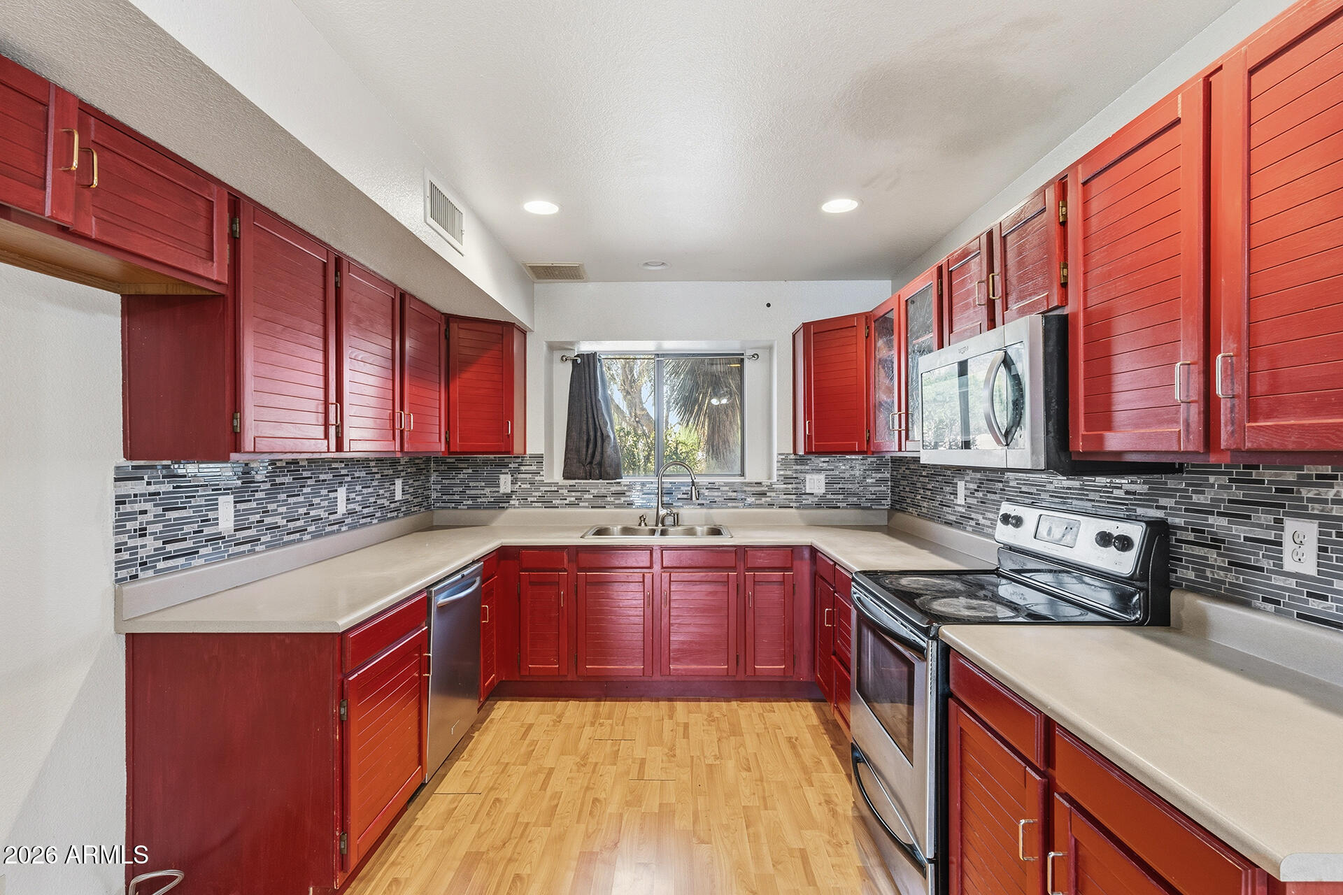 OVERLAND HILLS 3 - Residential