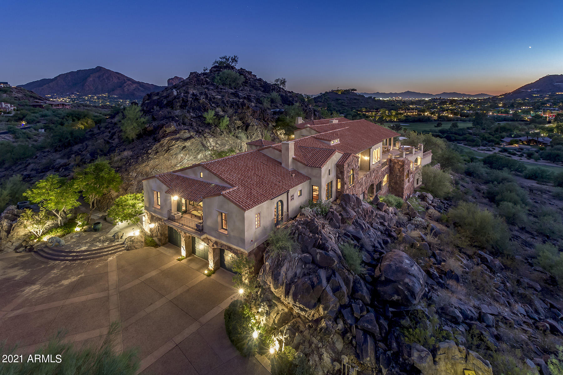 SOL Y LUNA LOT 1 - Residential