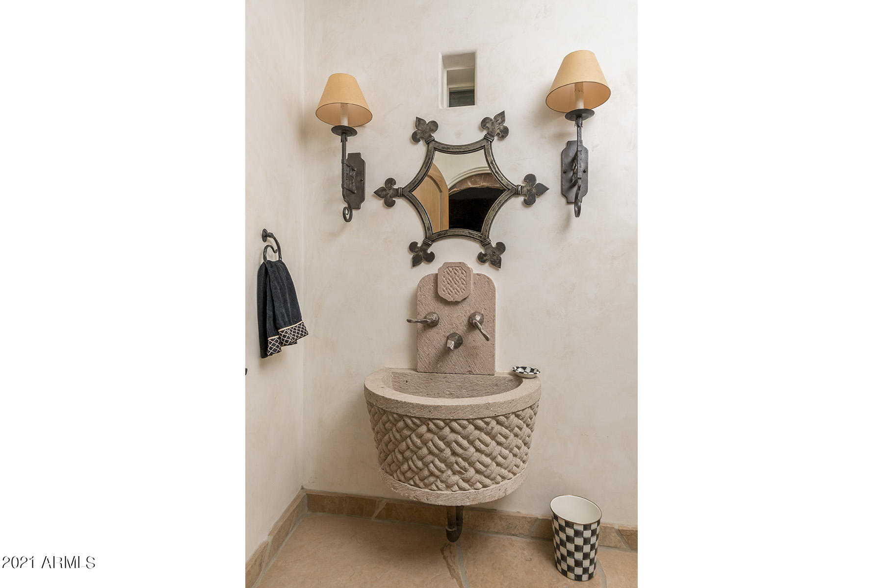 SOL Y LUNA LOT 1 - Residential