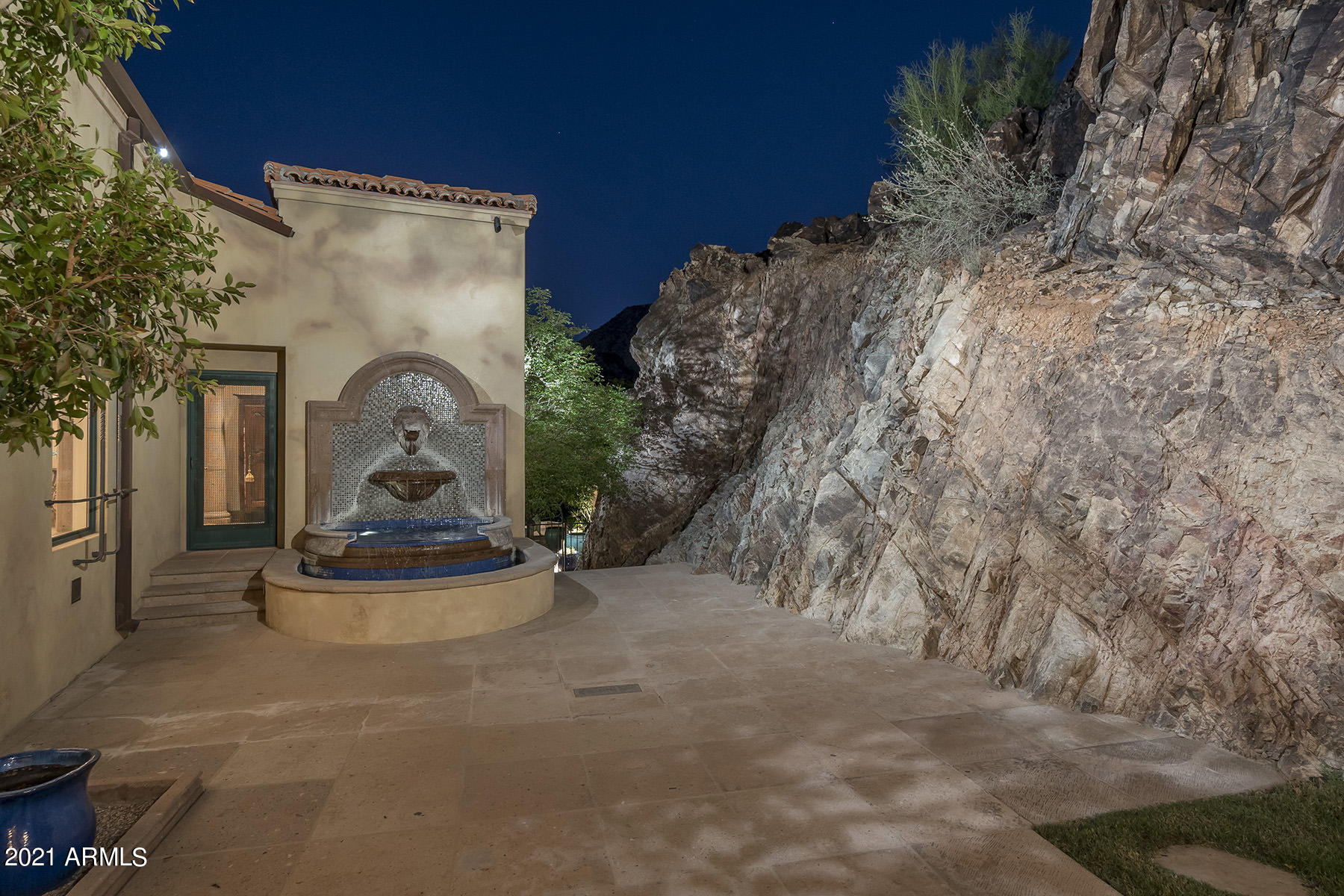 SOL Y LUNA LOT 1 - Residential
