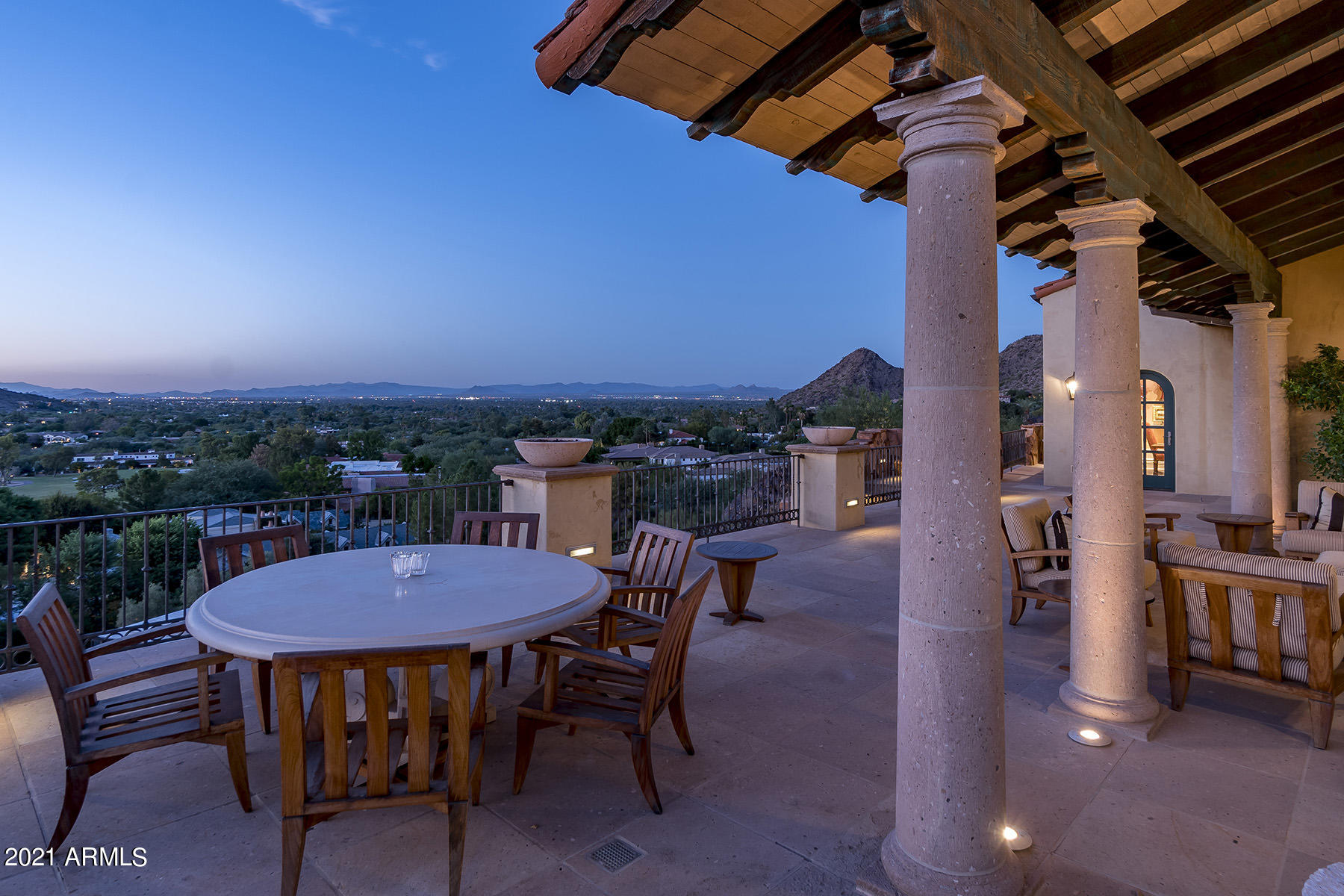 SOL Y LUNA LOT 1 - Residential