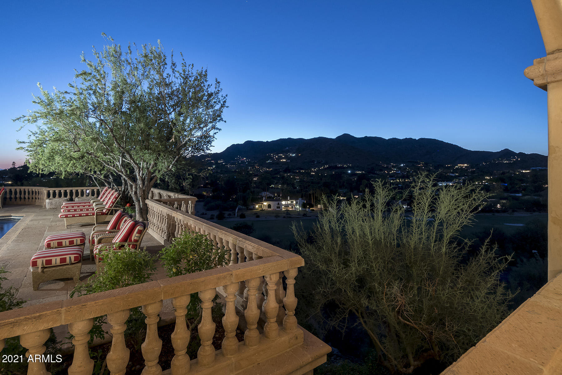 SOL Y LUNA LOT 1 - Residential