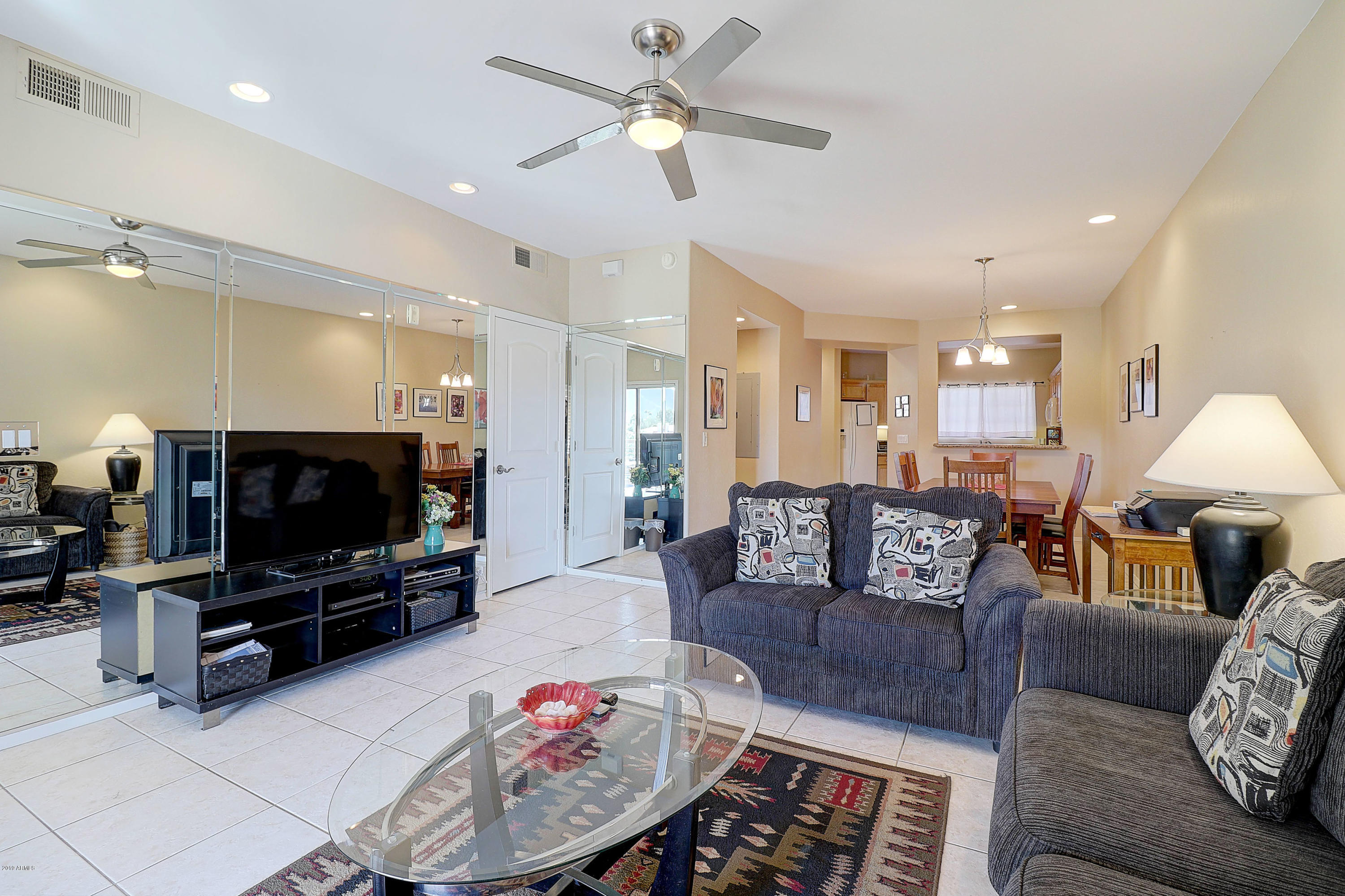 PARADISE VIEW VILLAS CONDOMINIUMS - Residential