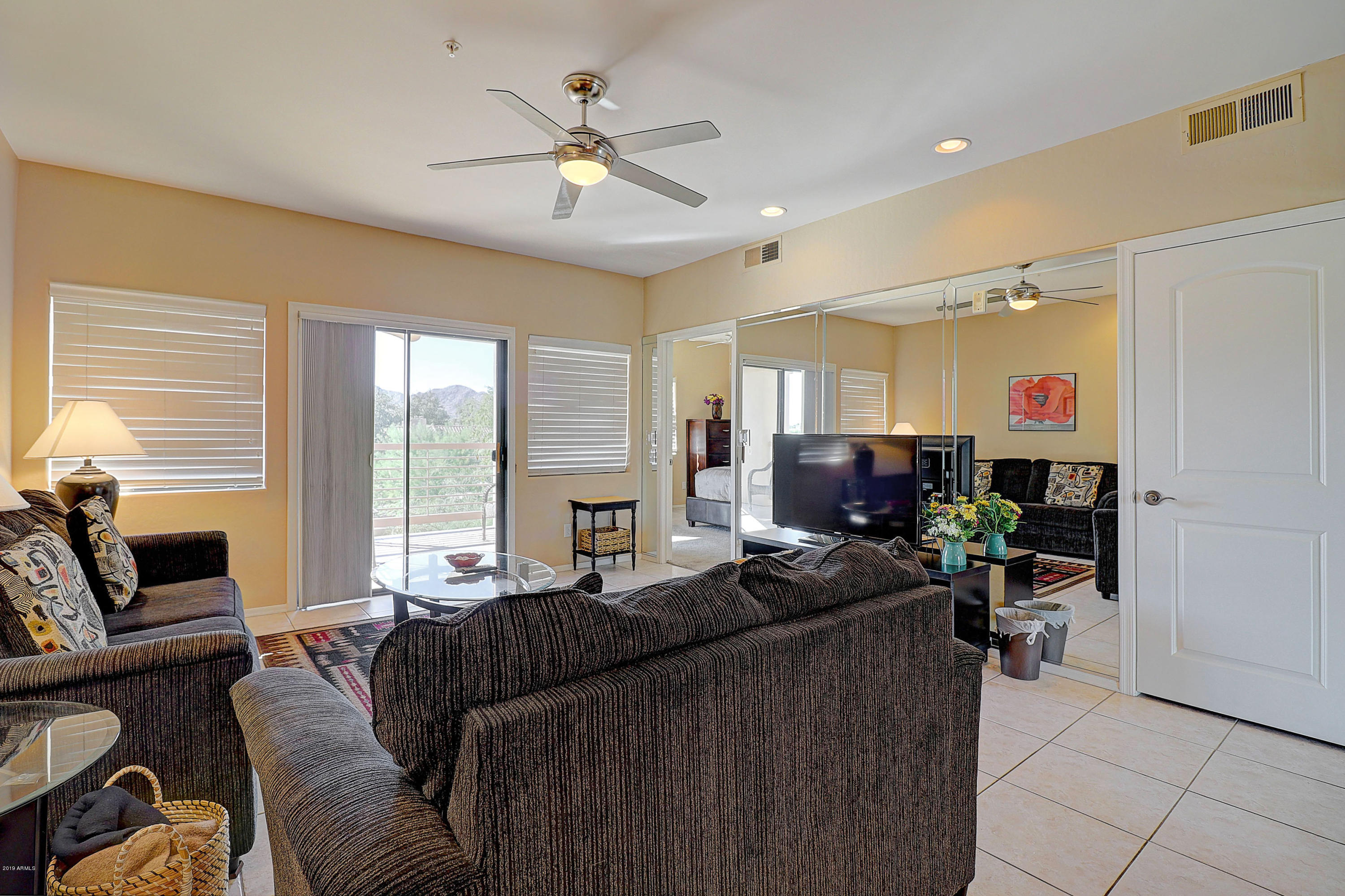 PARADISE VIEW VILLAS CONDOMINIUMS - Residential