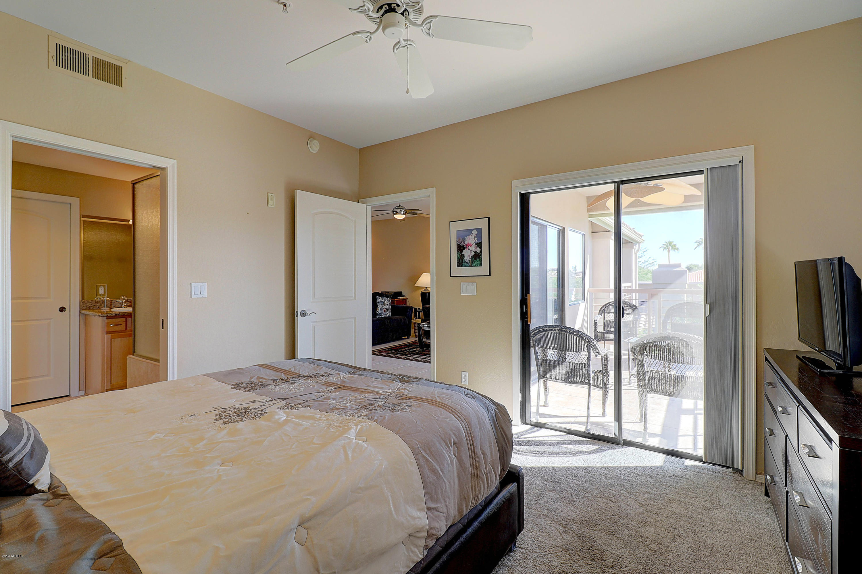 PARADISE VIEW VILLAS CONDOMINIUMS - Residential