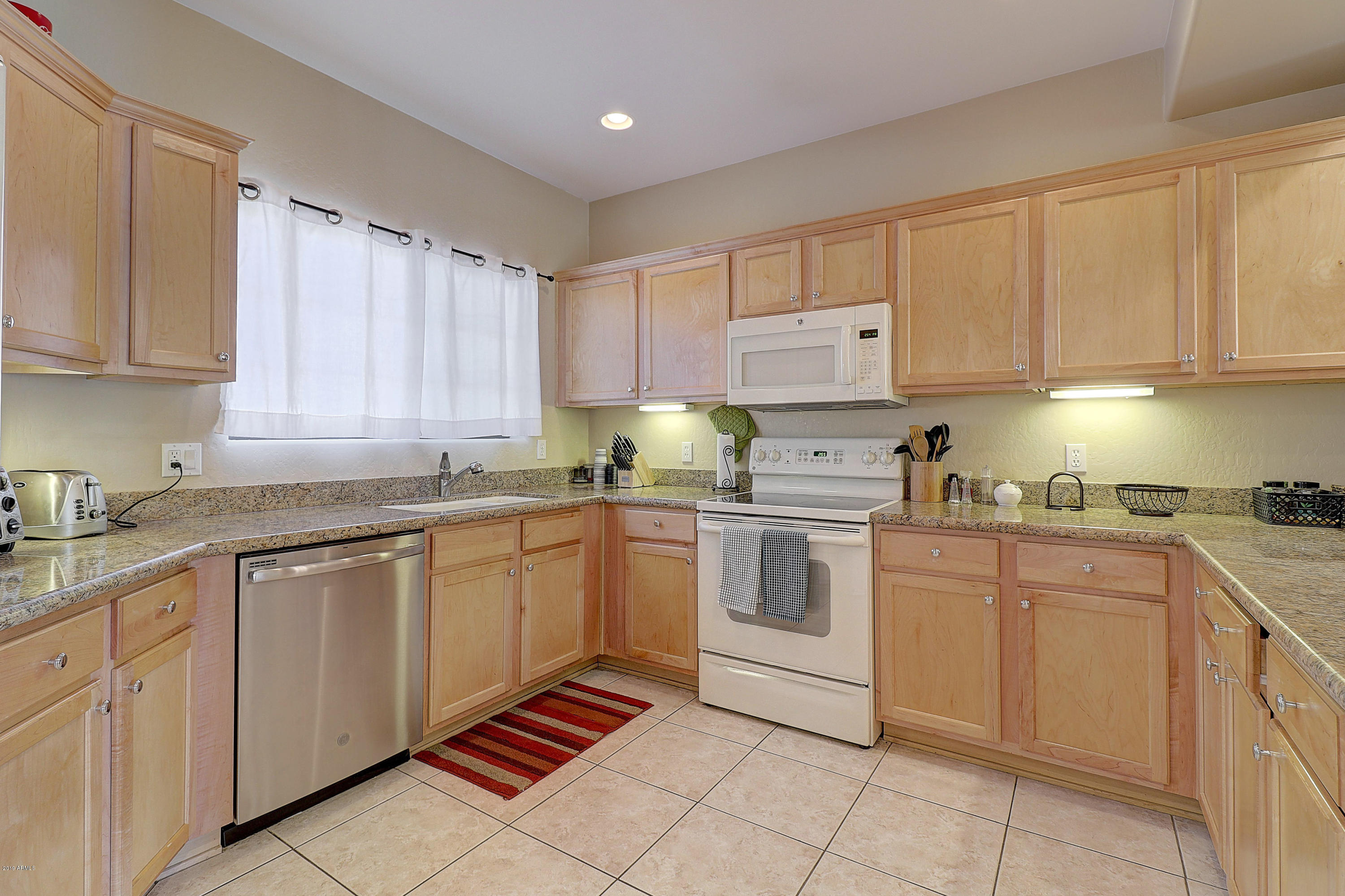 PARADISE VIEW VILLAS CONDOMINIUMS - Residential