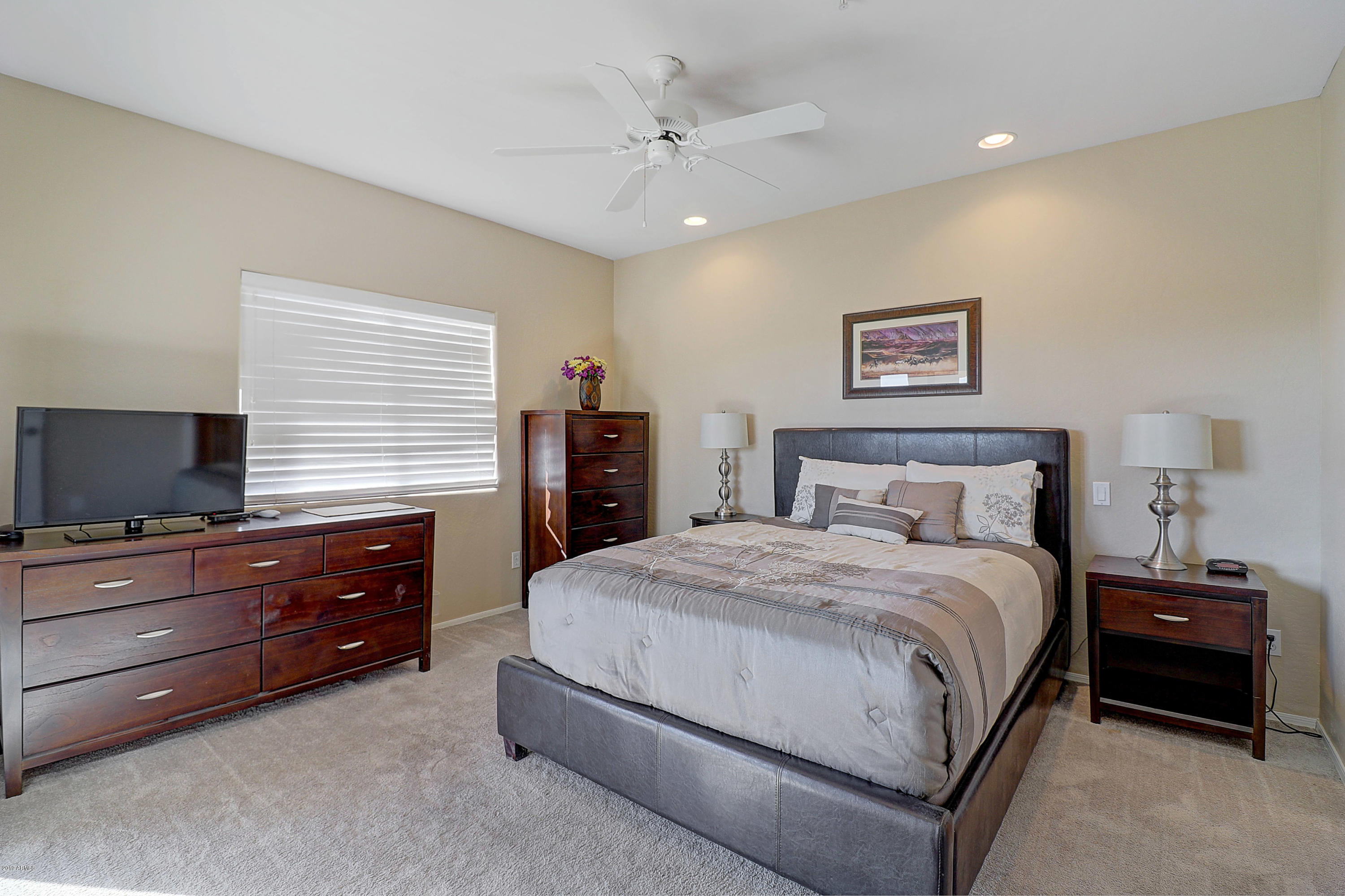 PARADISE VIEW VILLAS CONDOMINIUMS - Residential