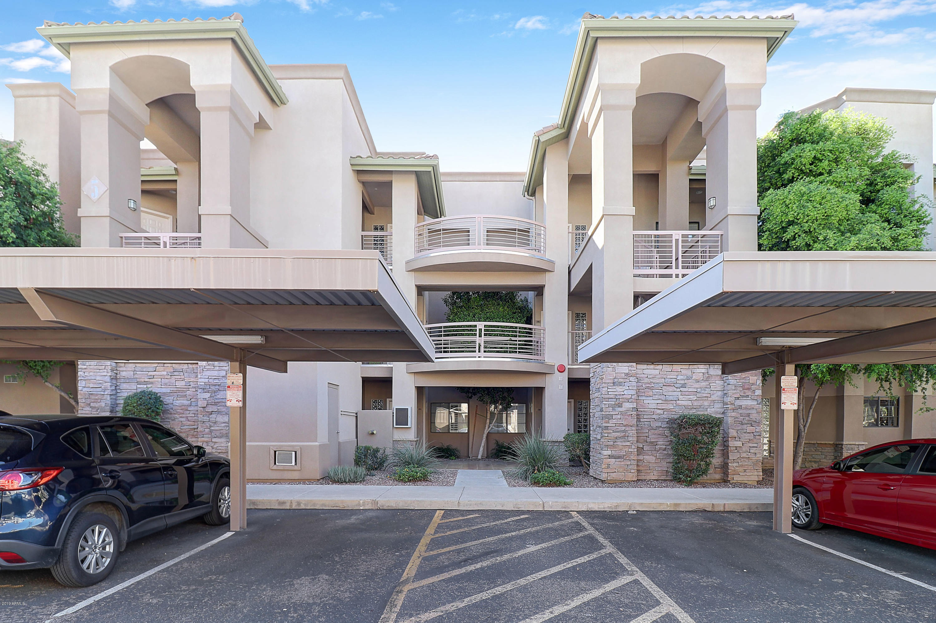 PARADISE VIEW VILLAS CONDOMINIUMS - Residential