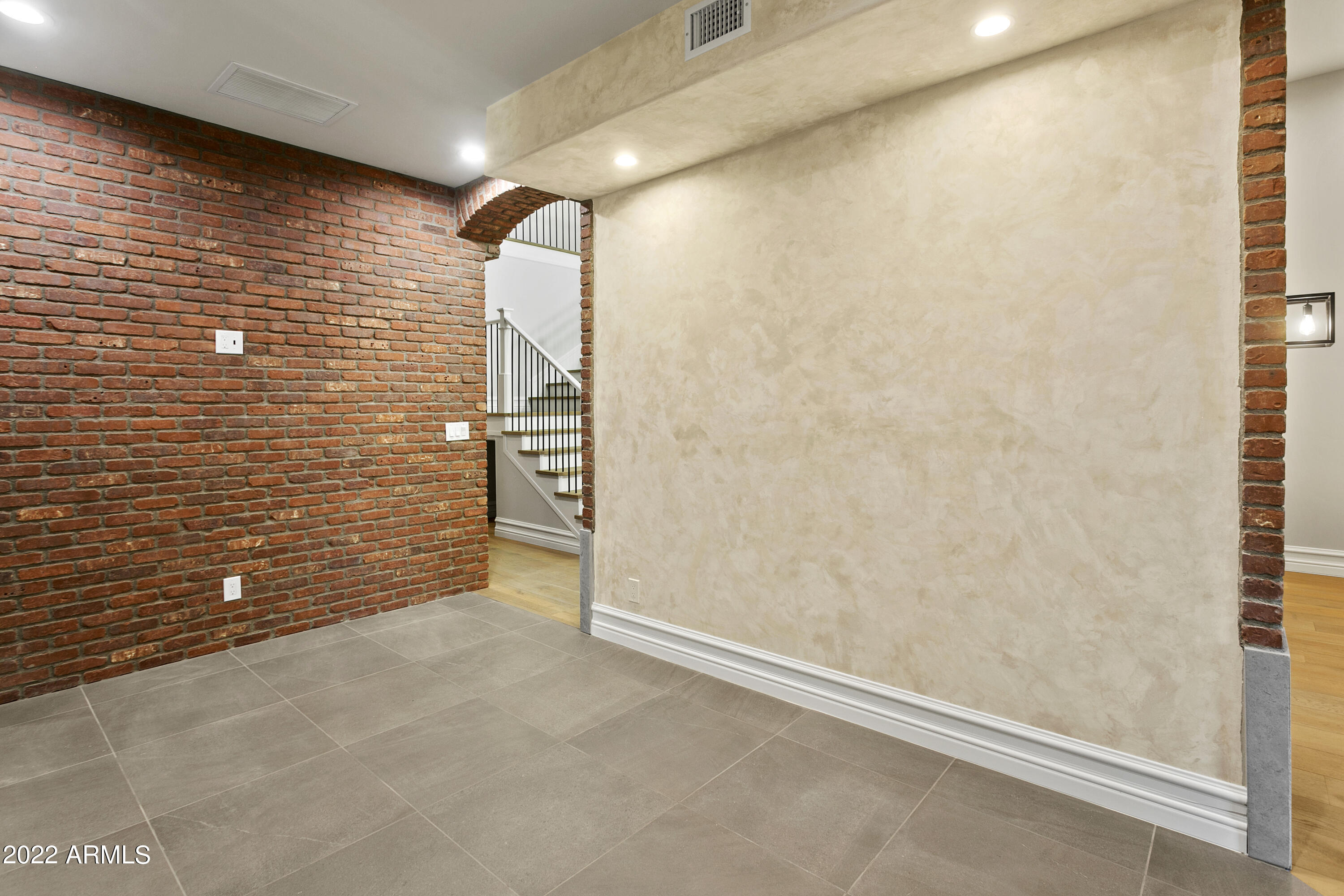 BOB-O-LINK - Residential
