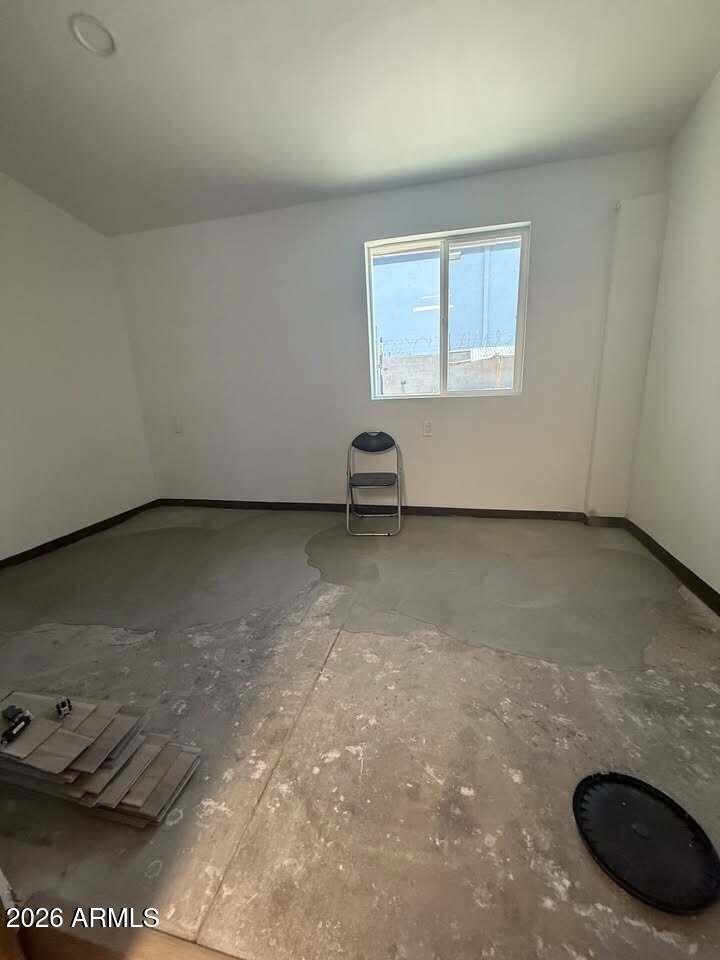 MOBILE TOWN TR A, & LOTS 1-5, 53-75 - Commercial Lease