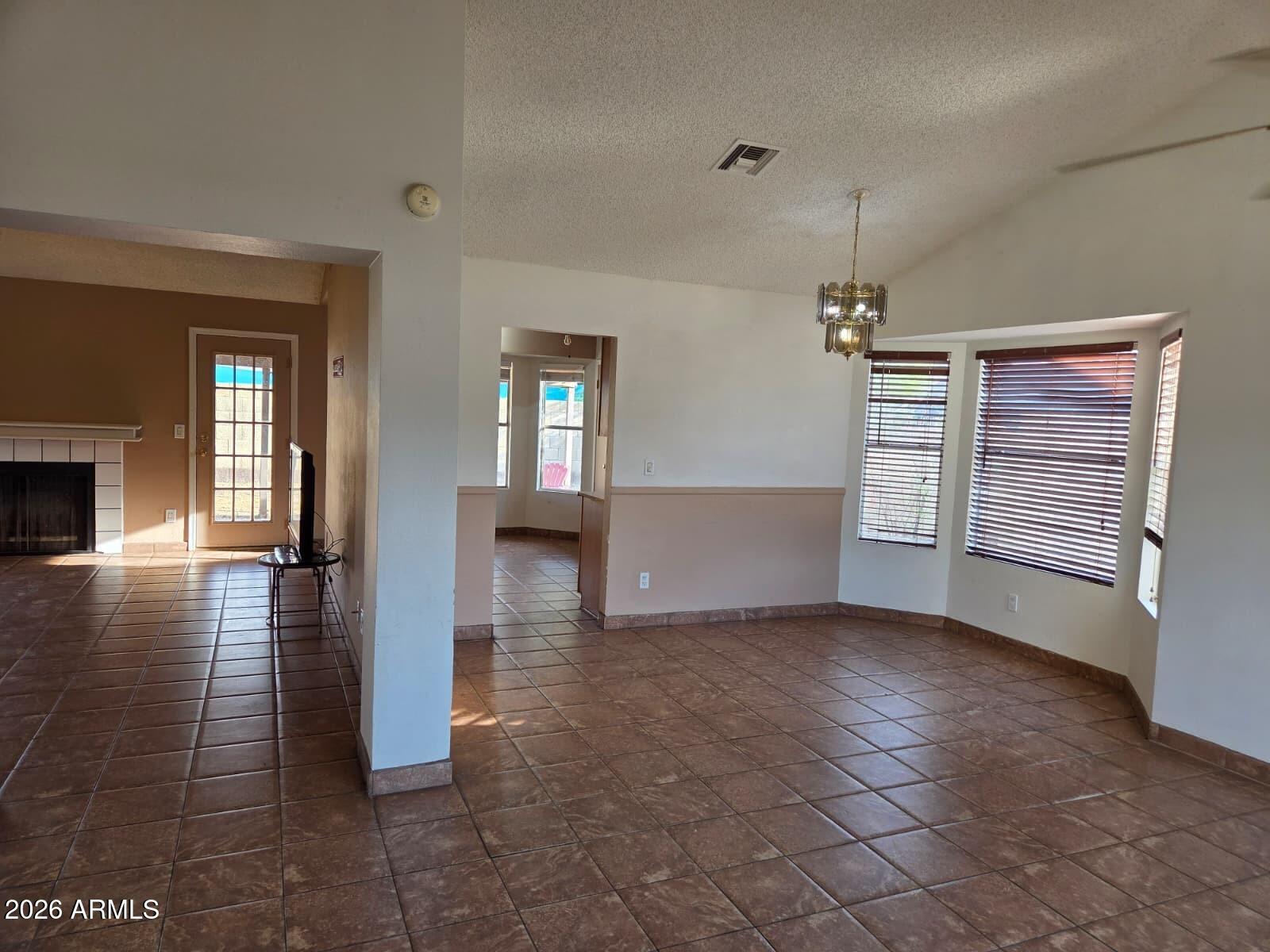 BRAEMAR UNIT 7 - Residential Lease