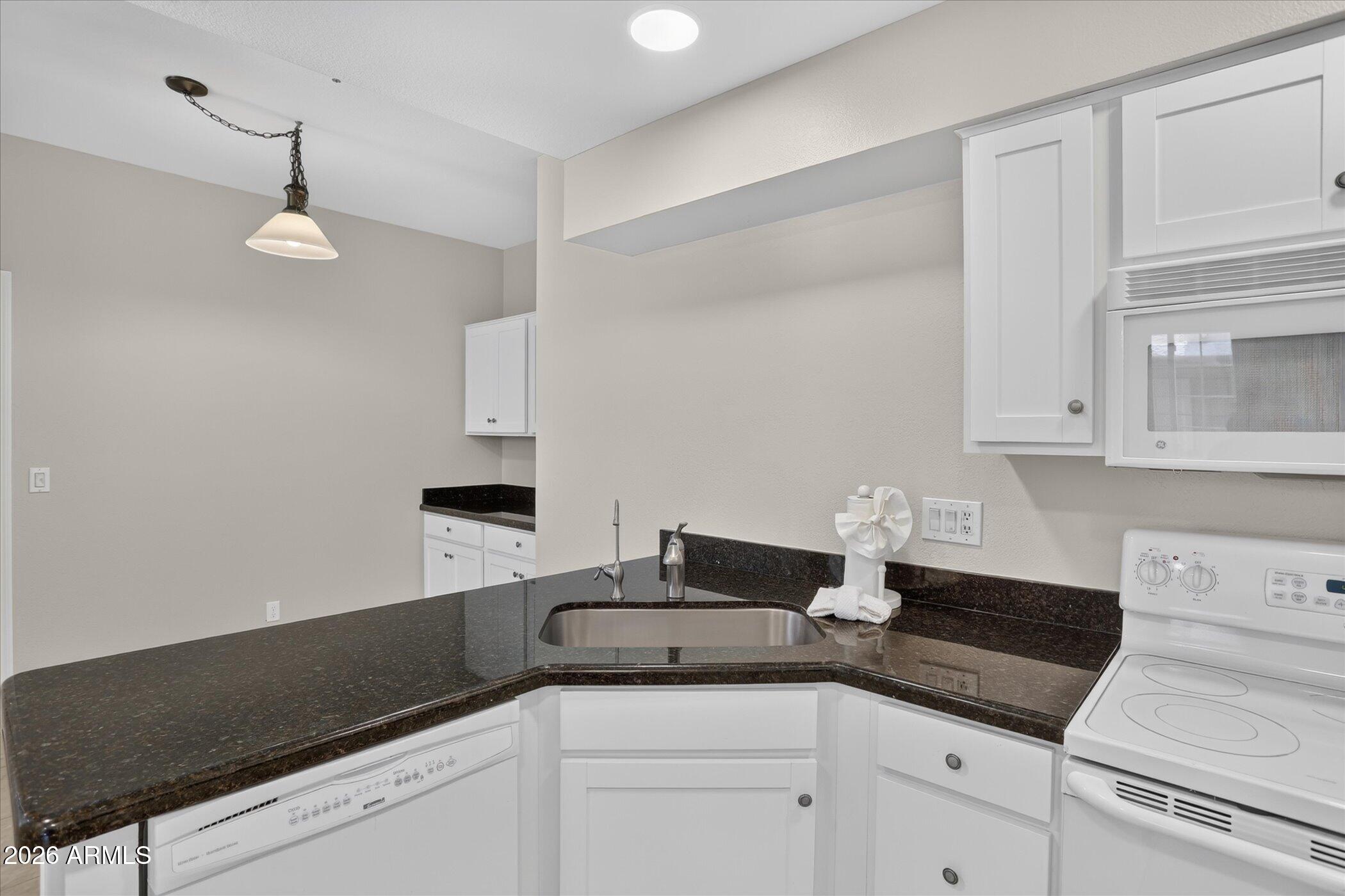 MANZANITA VILLAS UNIT 1-130 - Residential