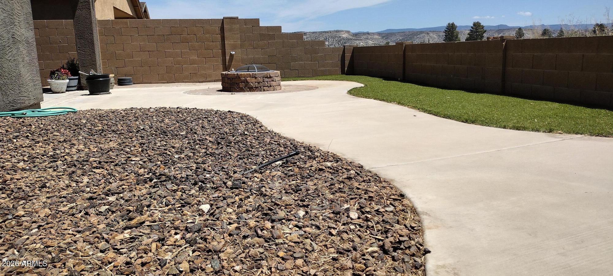 VERDE CLIFFS - Residential
