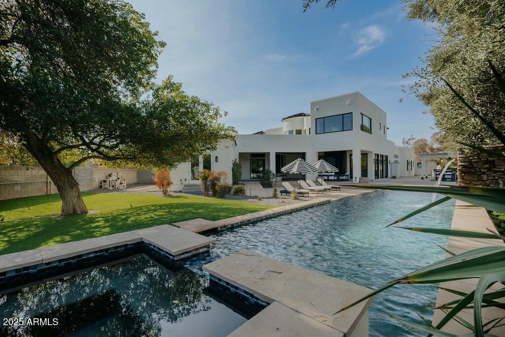 DESERT WIND UNIT 2 - Residential